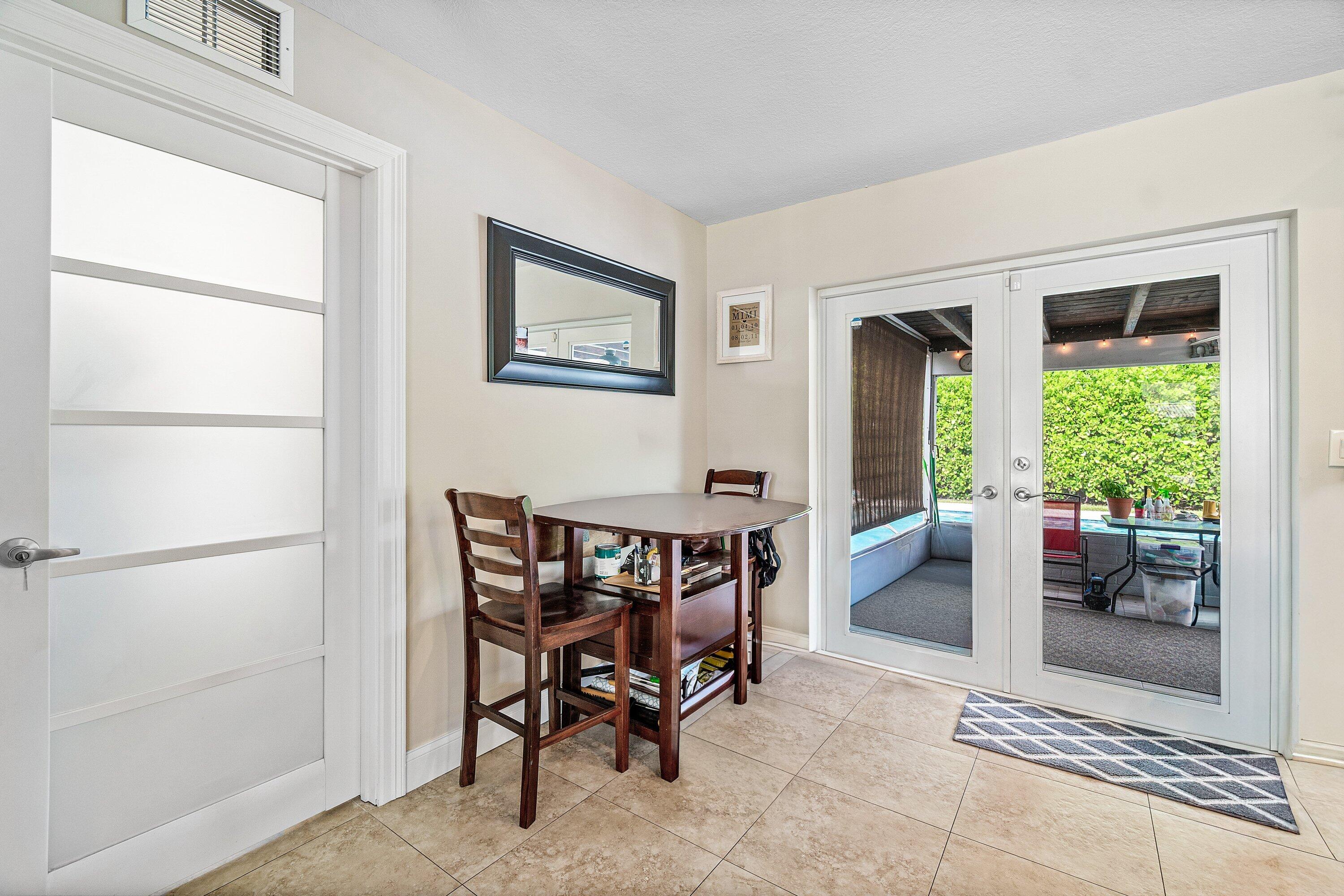 301 Se 10th Court