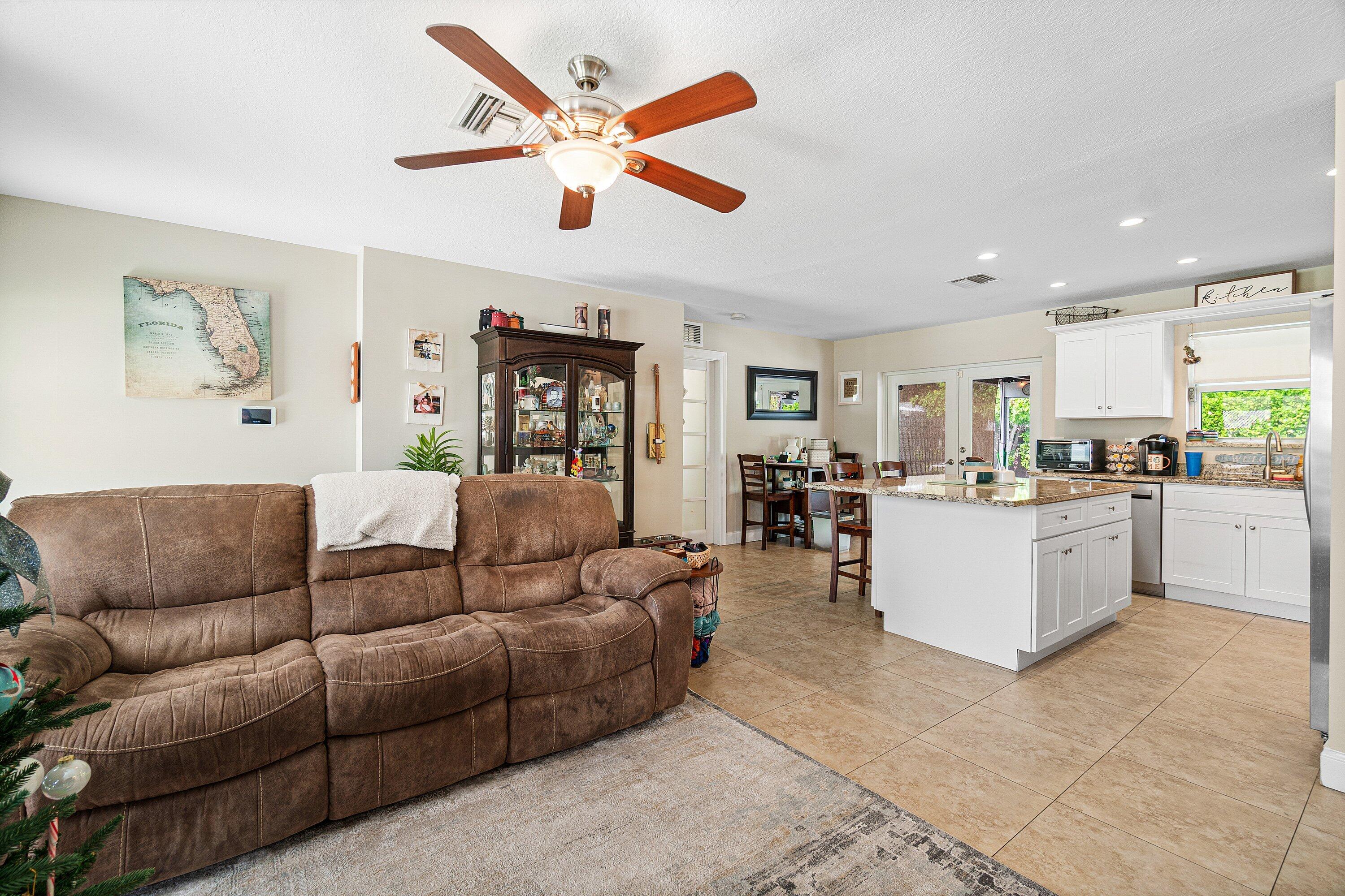 301 Se 10th Court