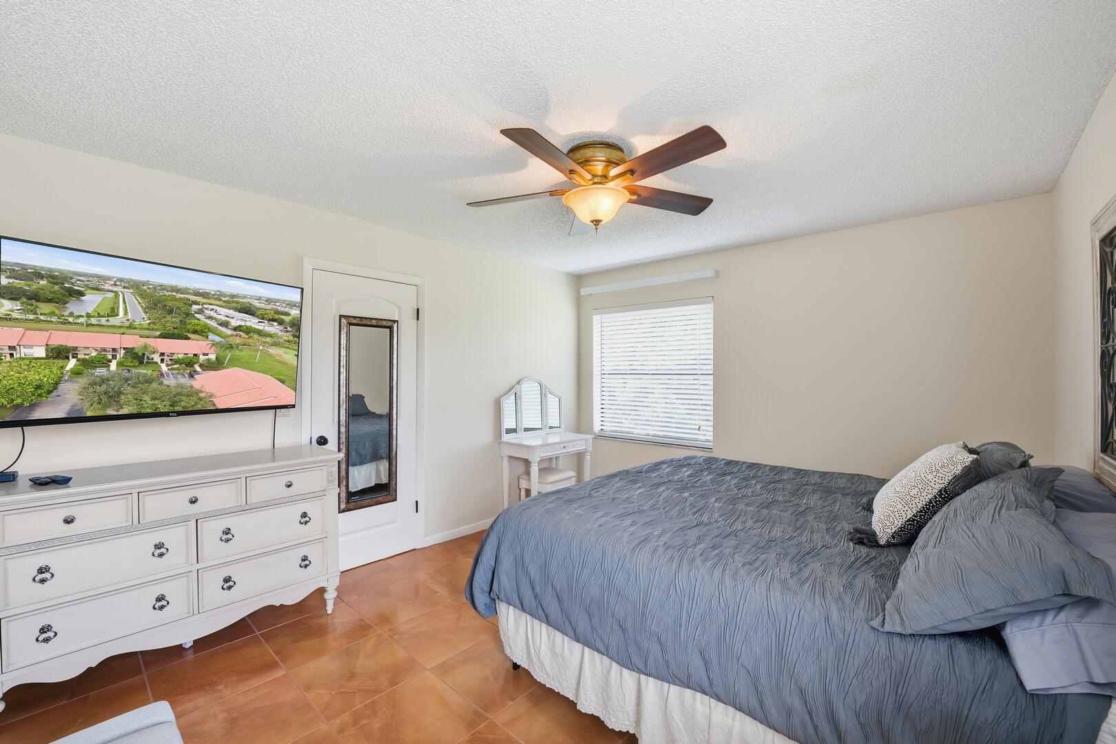 4542 Lucerne Lakes Boulevard E 206