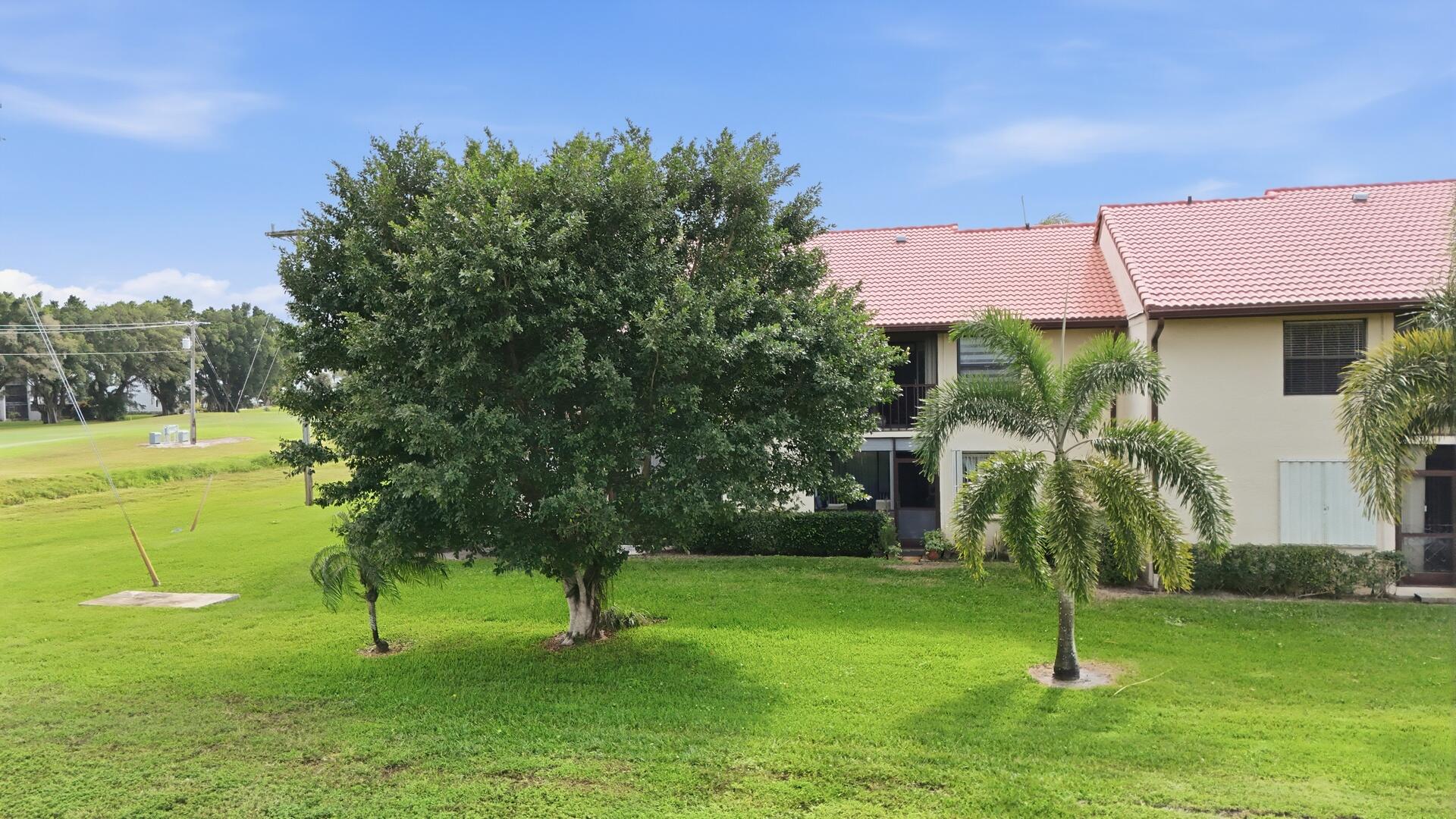 4542 Lucerne Lakes Boulevard E 206