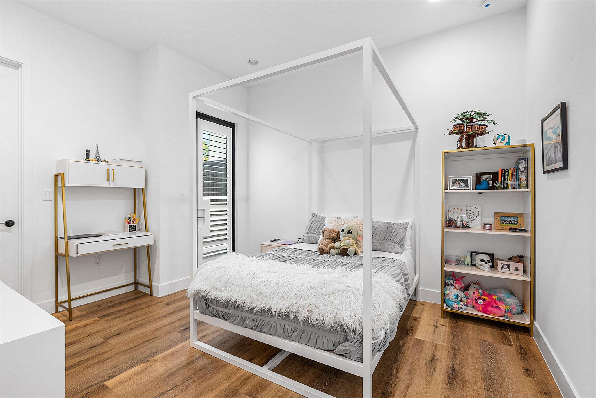 8617 Tower Bridge Court