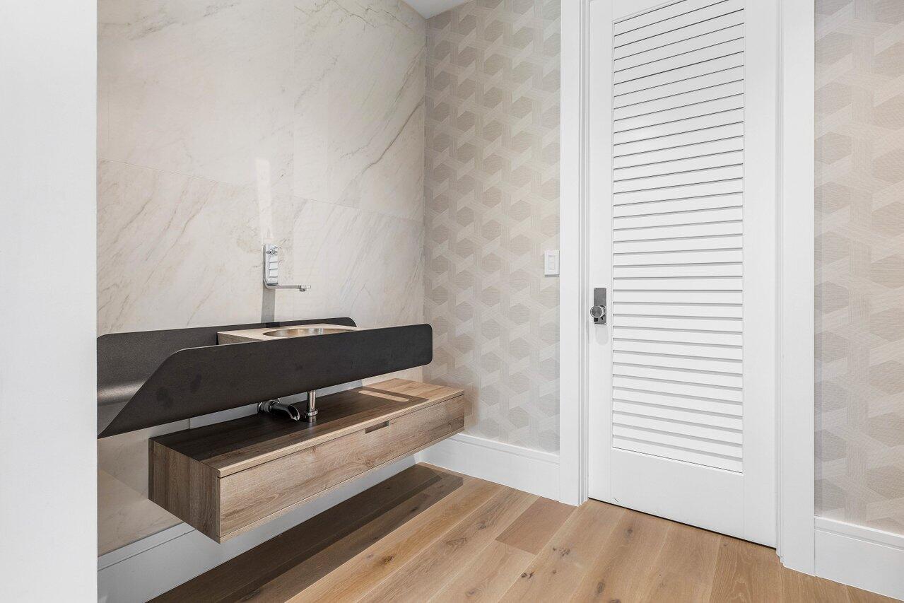 7383 Orangewood Lane 501