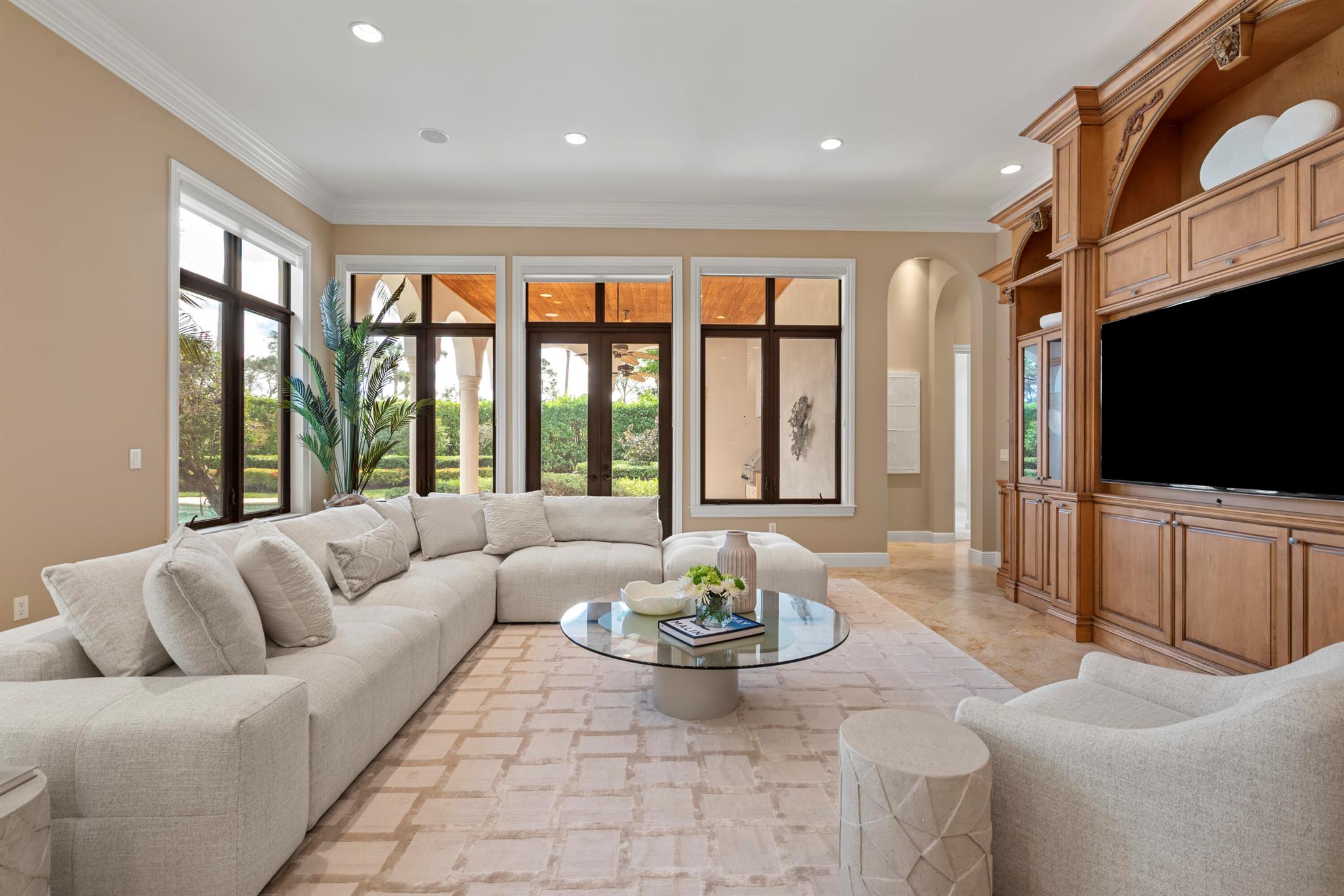 5752 Vintage Oaks Circle