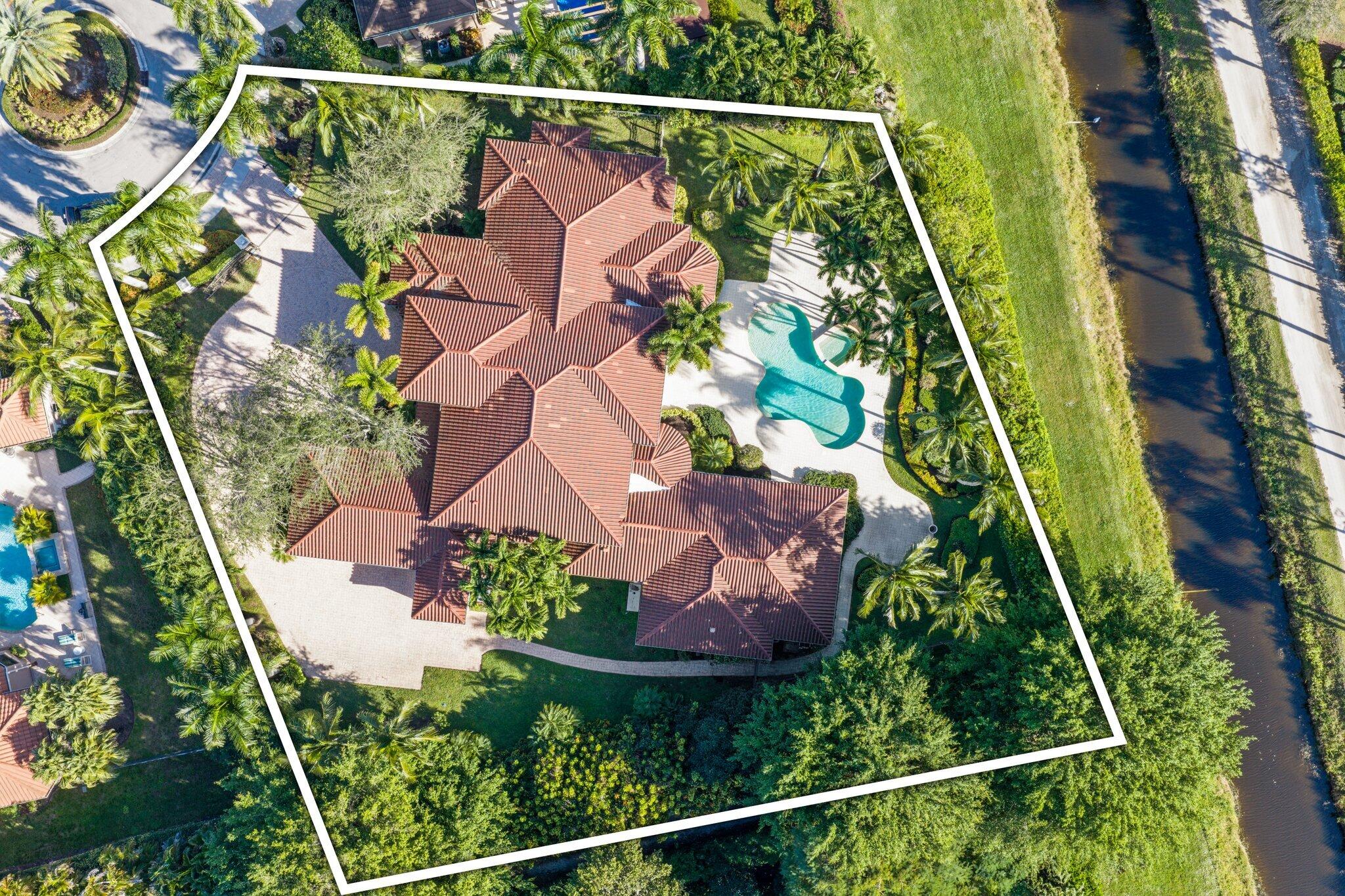 5752 Vintage Oaks Circle
