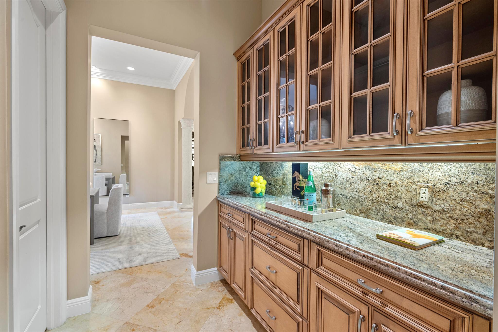 5752 Vintage Oaks Circle