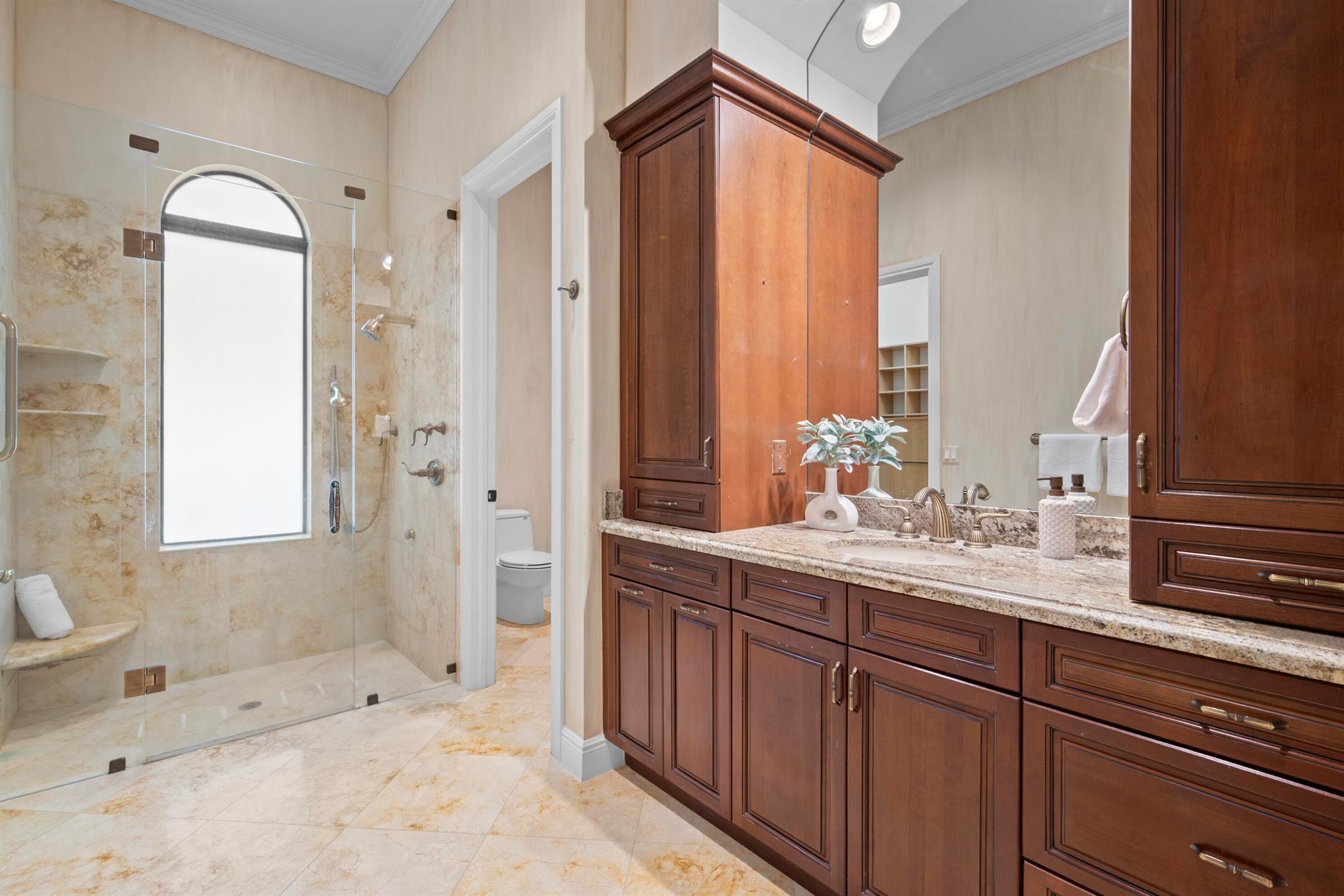 5752 Vintage Oaks Circle