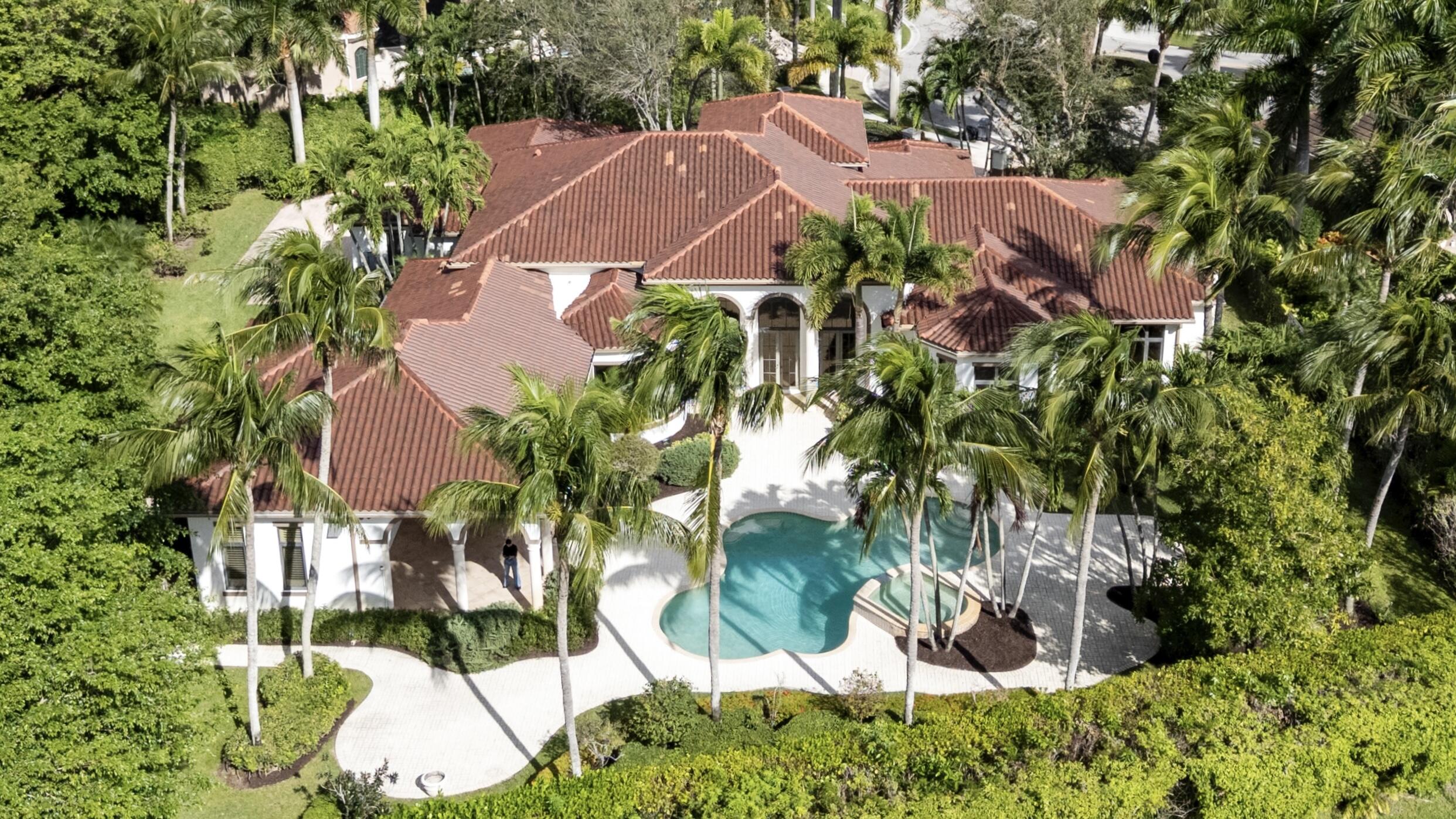 5752 Vintage Oaks Circle