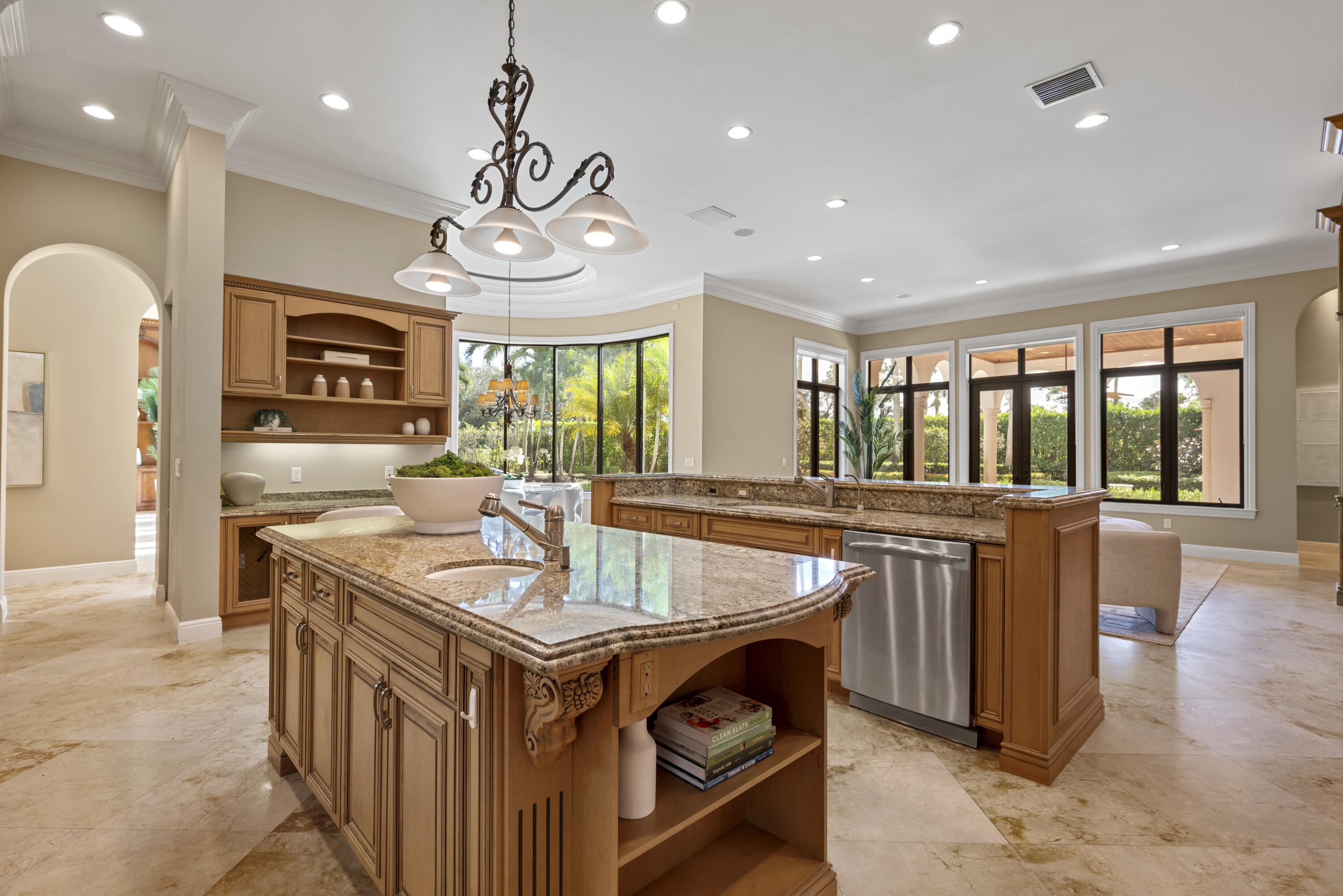 5752 Vintage Oaks Circle