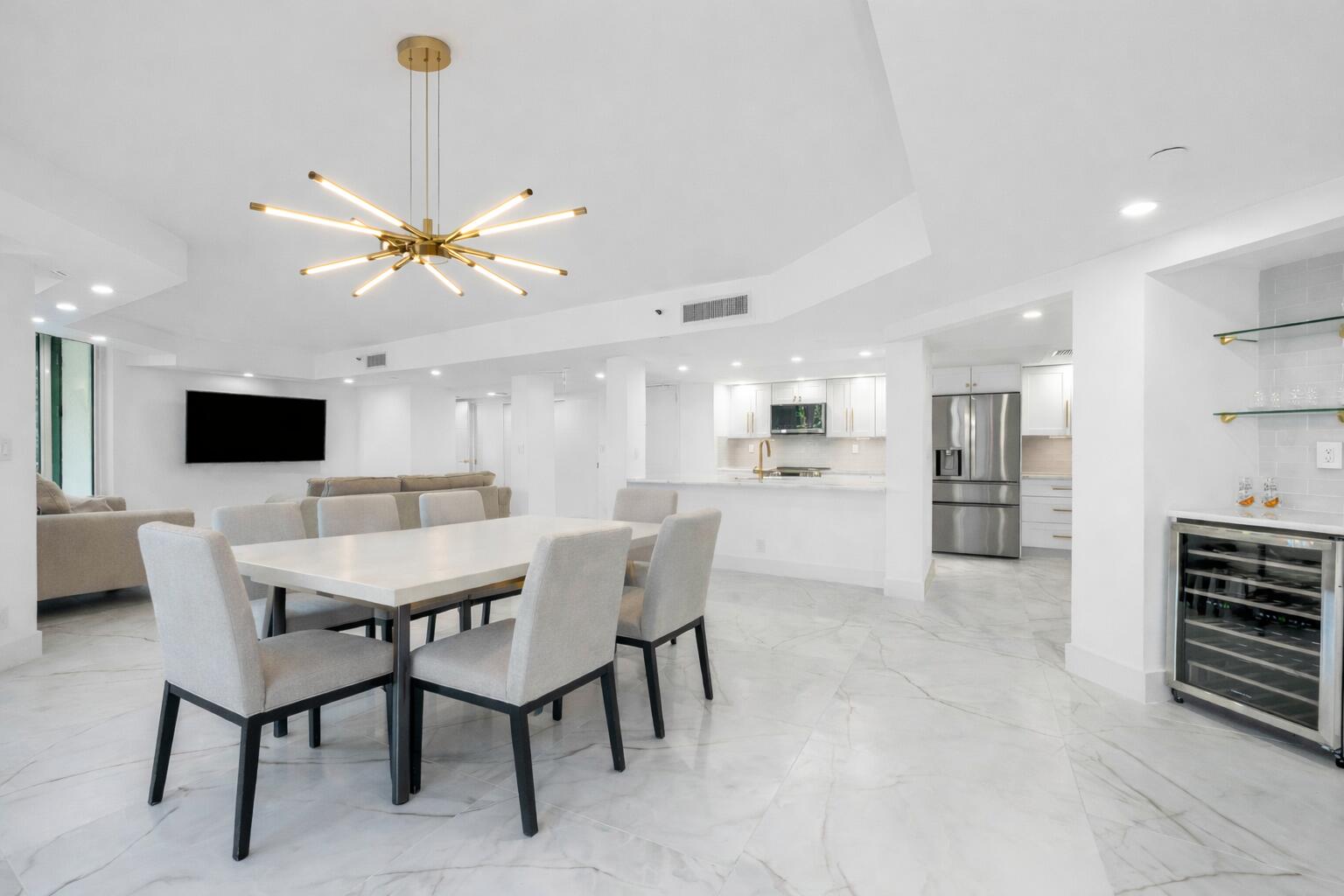 100 SE 5th Avenue 304