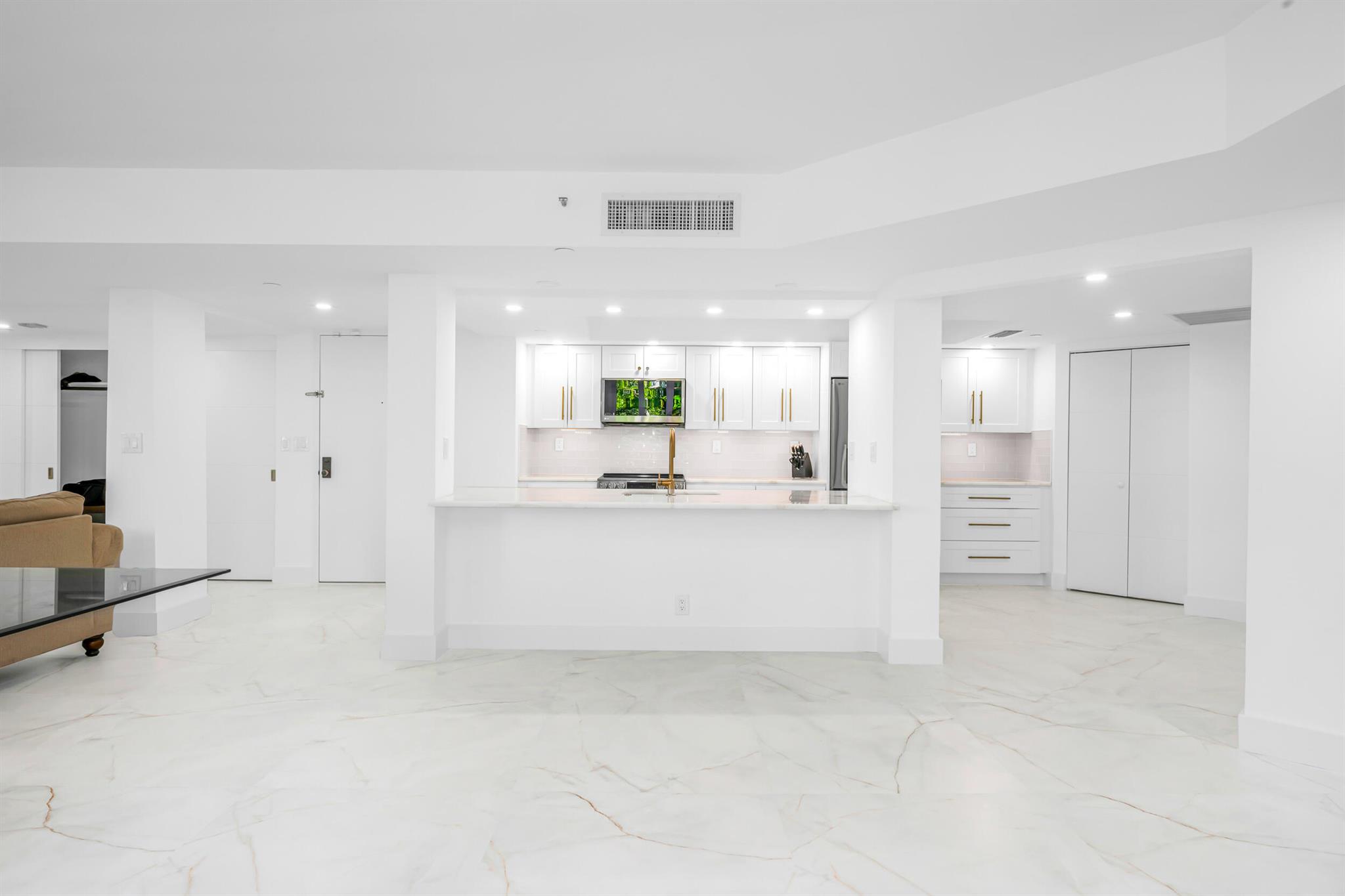 100 SE 5th Avenue 304