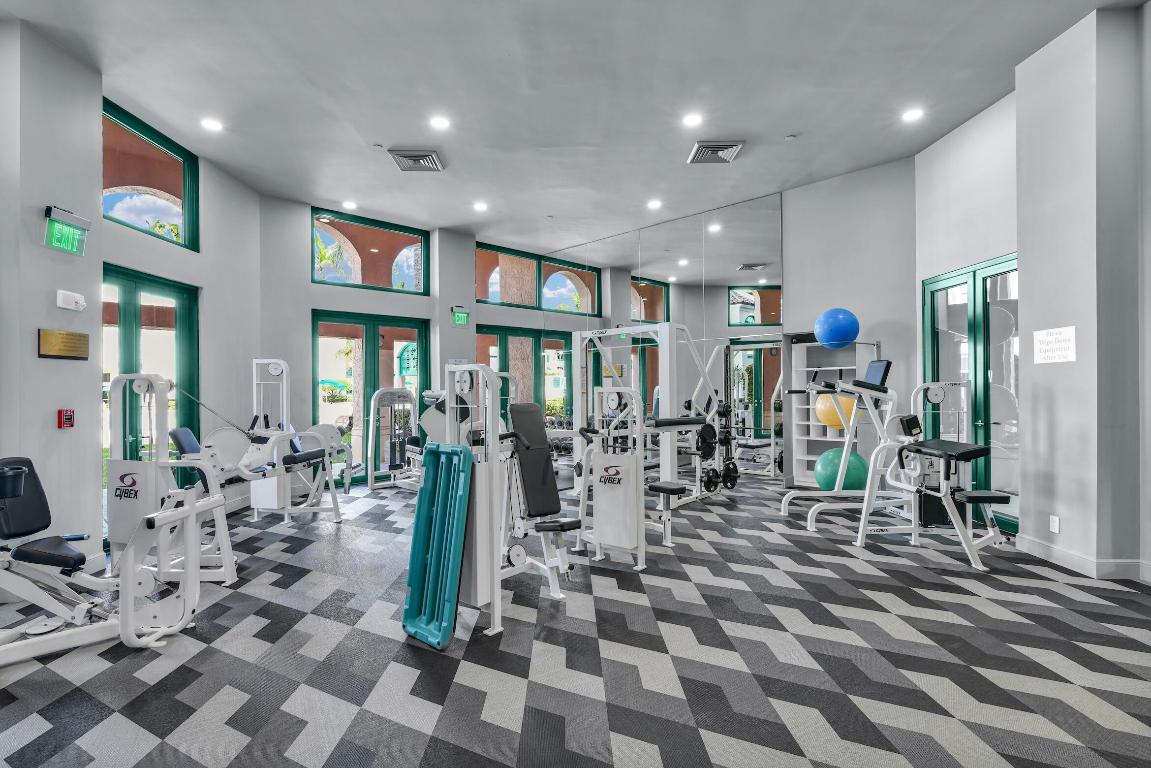 100 SE 5th Avenue 304