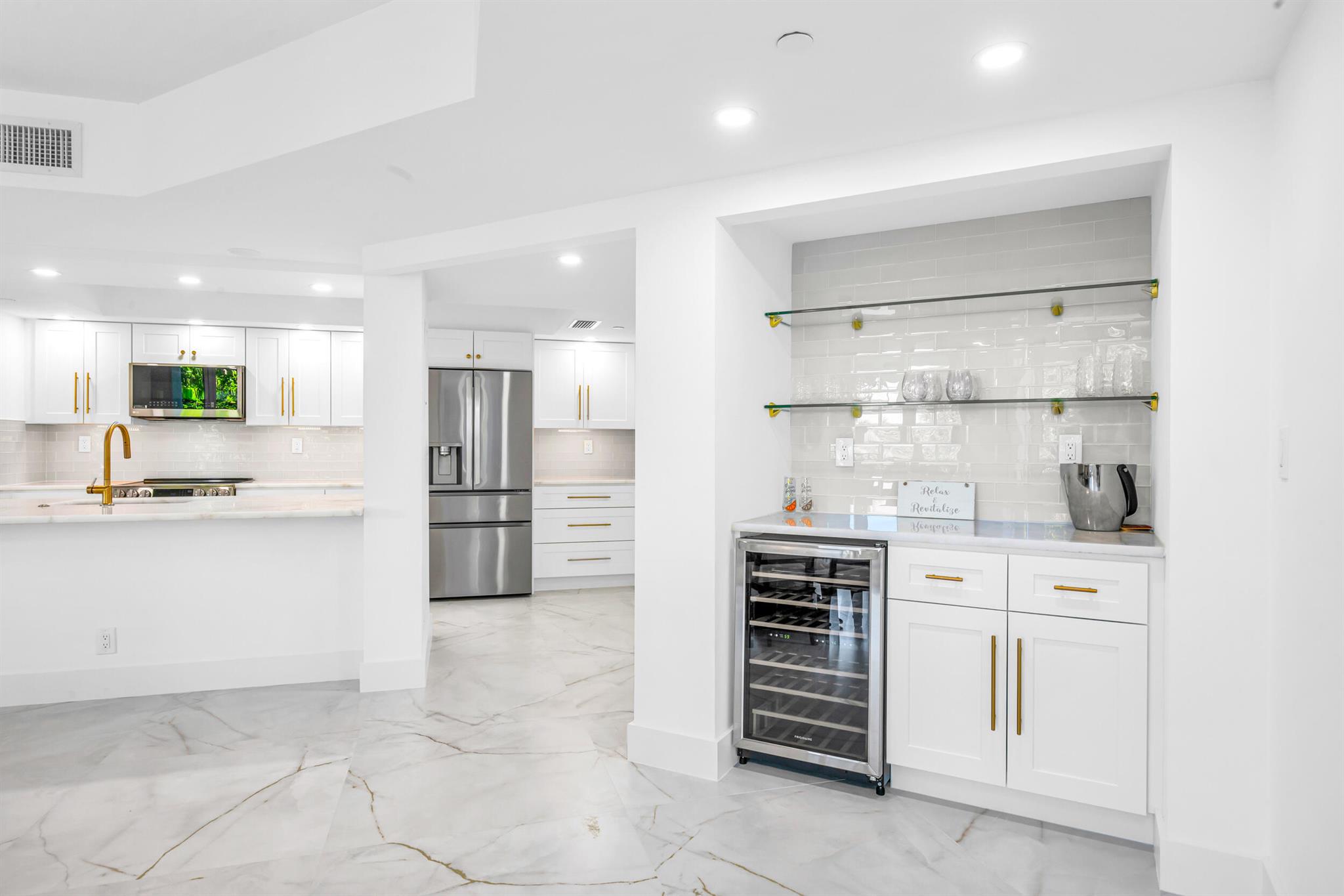 100 SE 5th Avenue 304