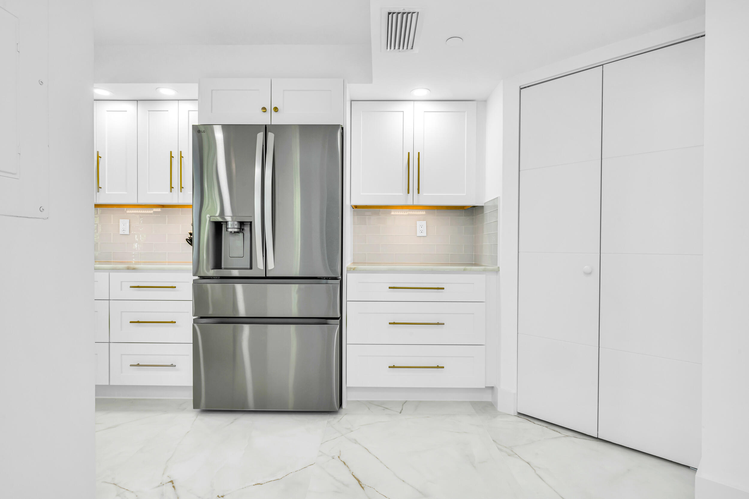 100 SE 5th Avenue 304