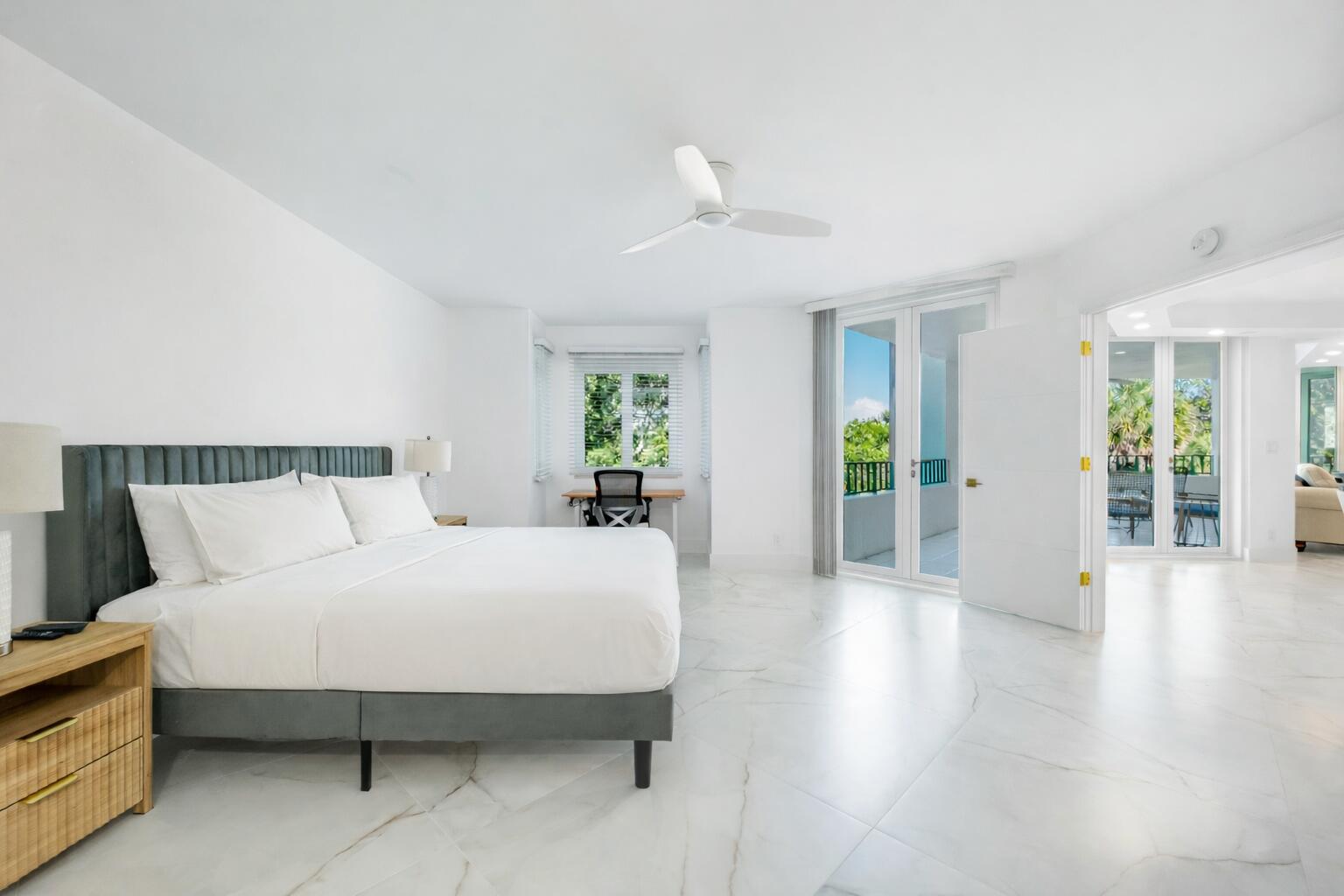 100 SE 5th Avenue 304