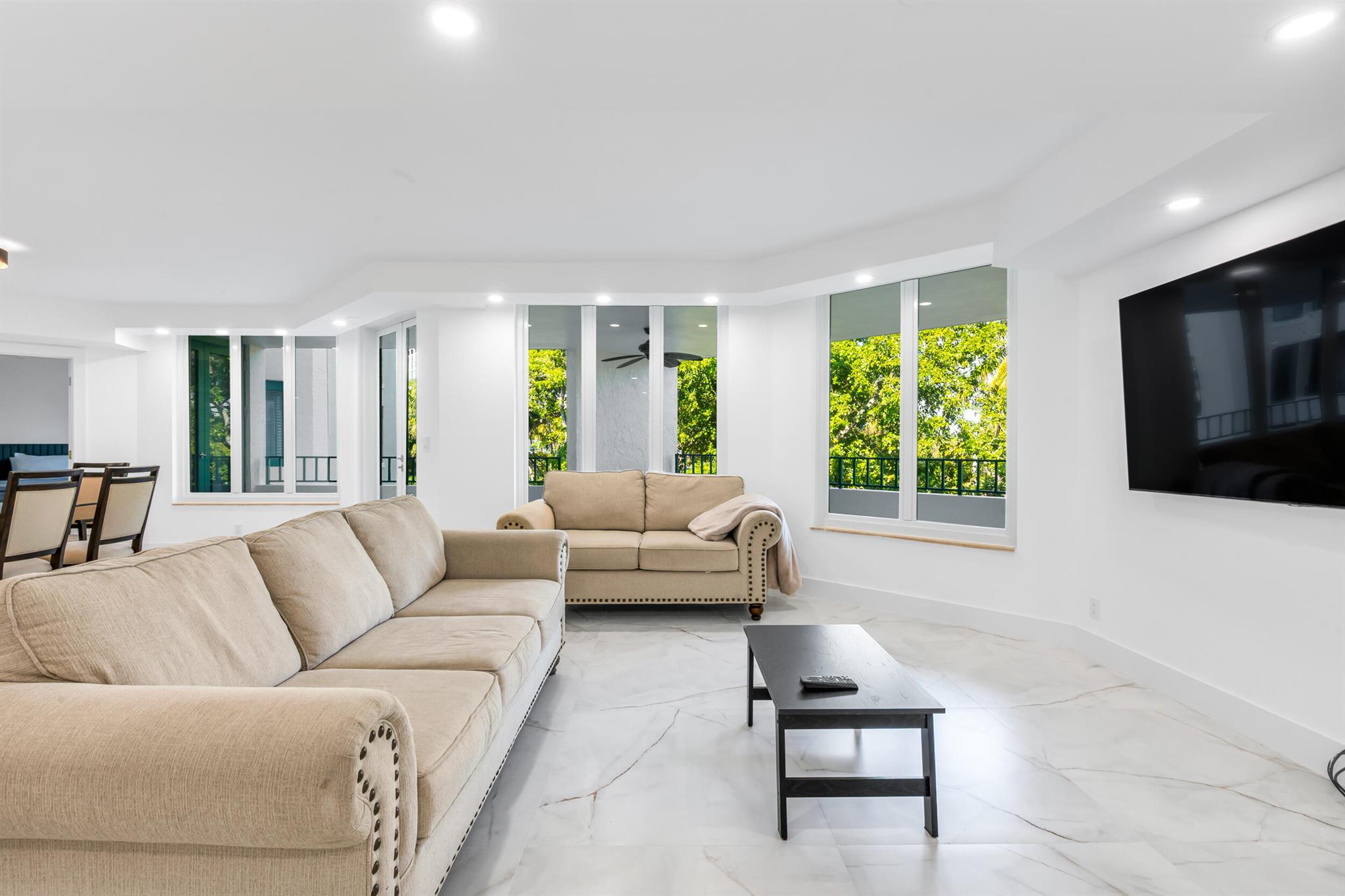 100 SE 5th Avenue 304