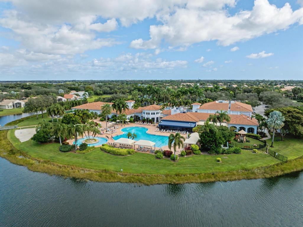 6416 Punta Rosa Drive