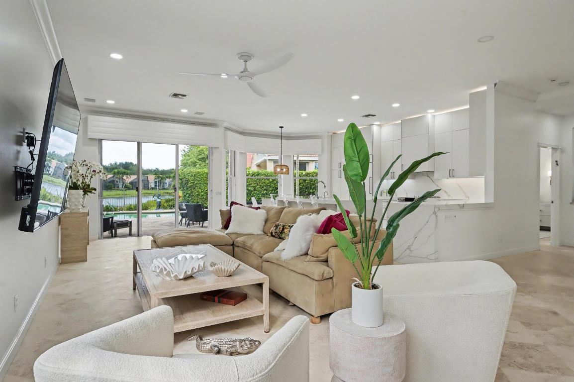 6416 Punta Rosa Drive