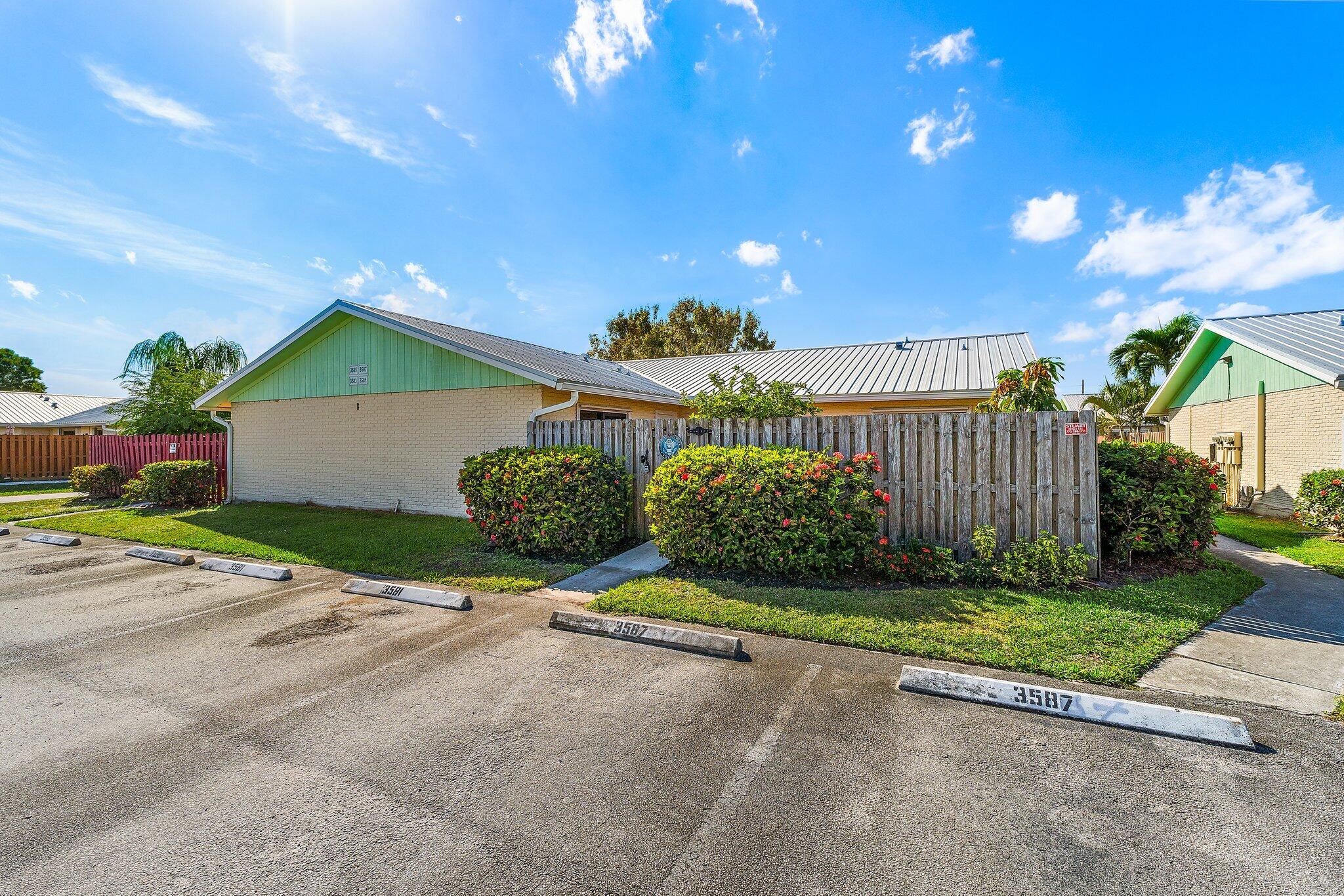 3581 SE Cobia Way