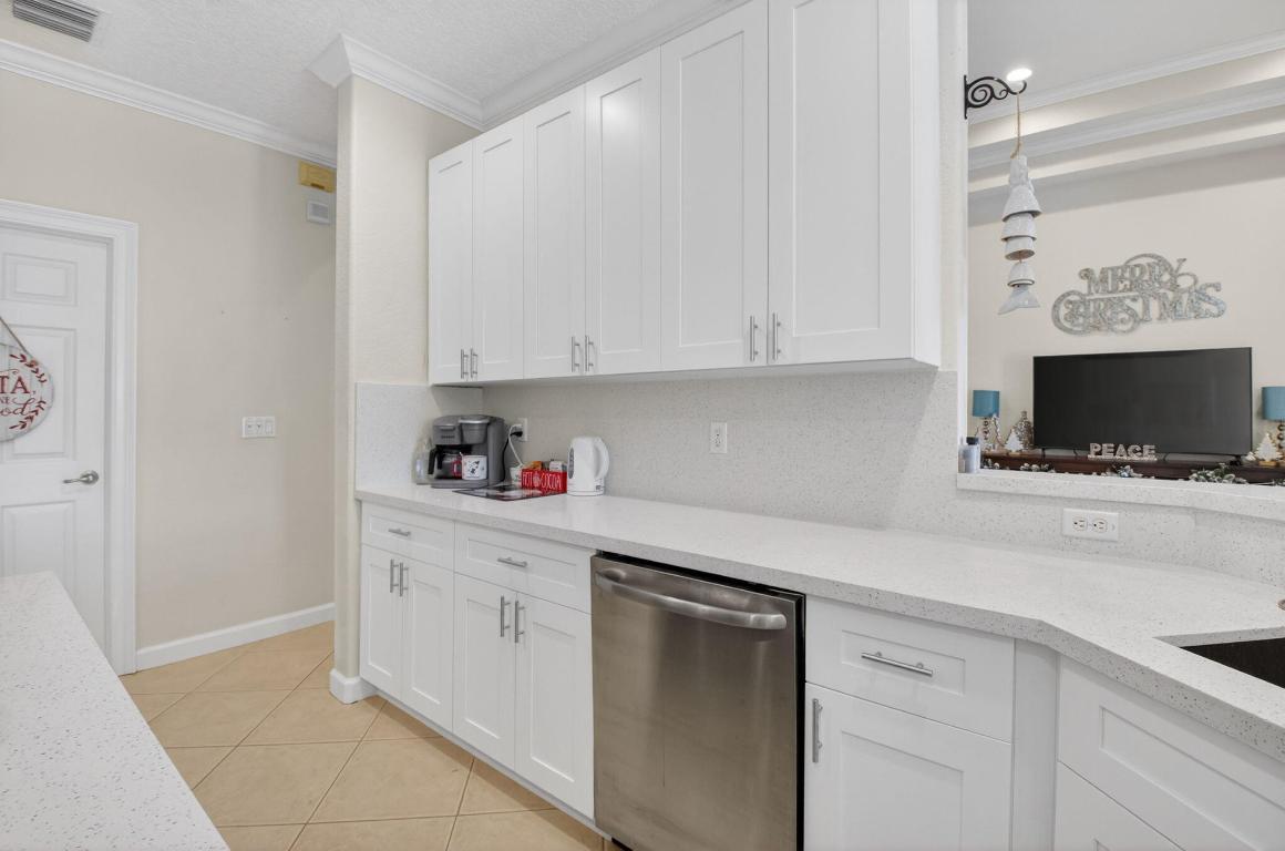 7209 Serrano Terrace