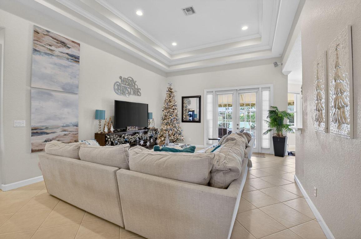 7209 Serrano Terrace