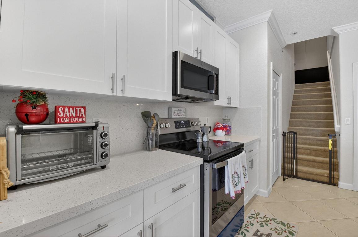 7209 Serrano Terrace