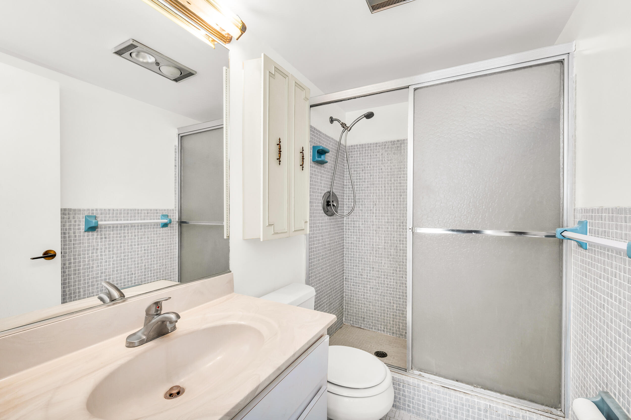 200 E Royal Palm Road 4040