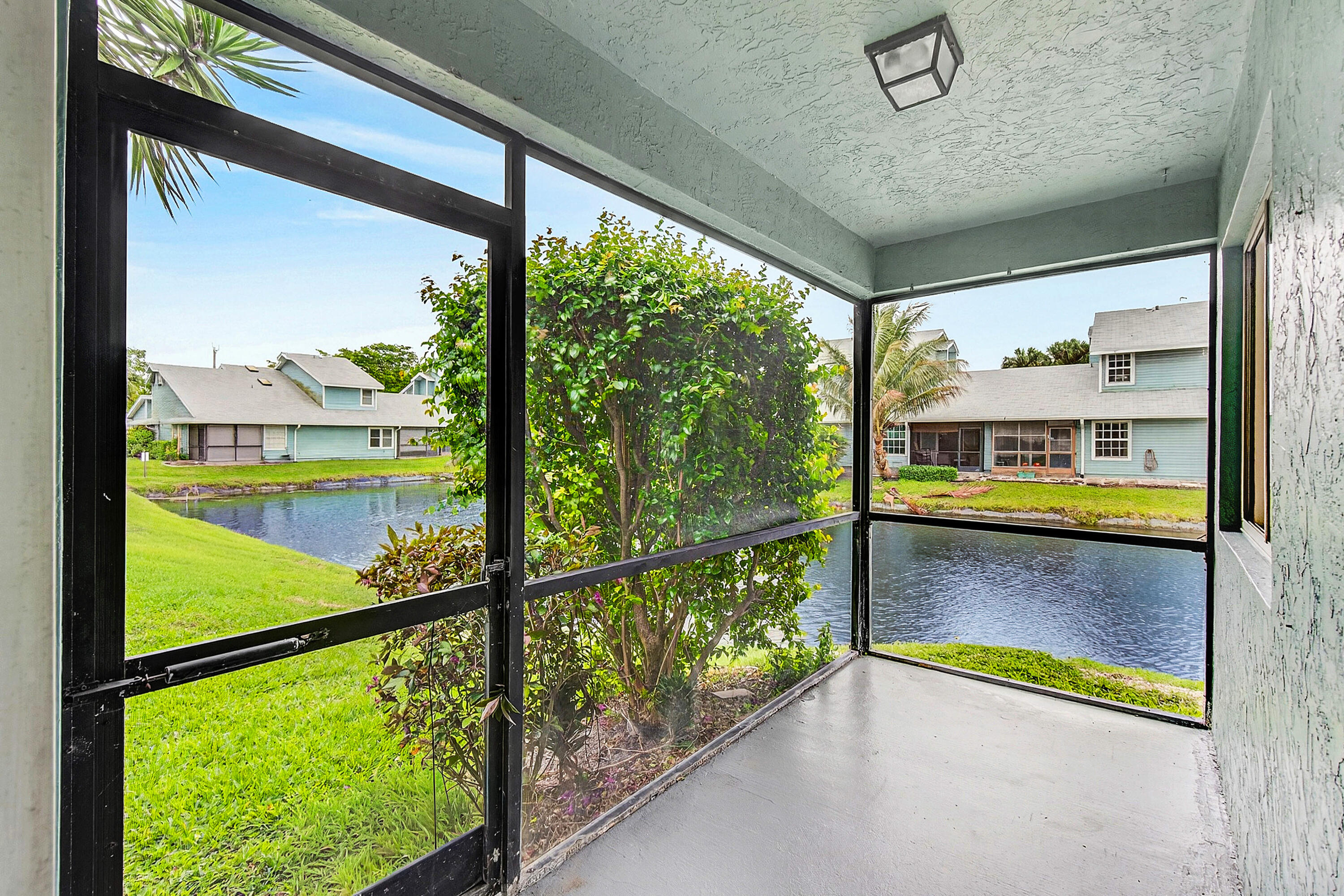 3795 Island Club Circle E 10