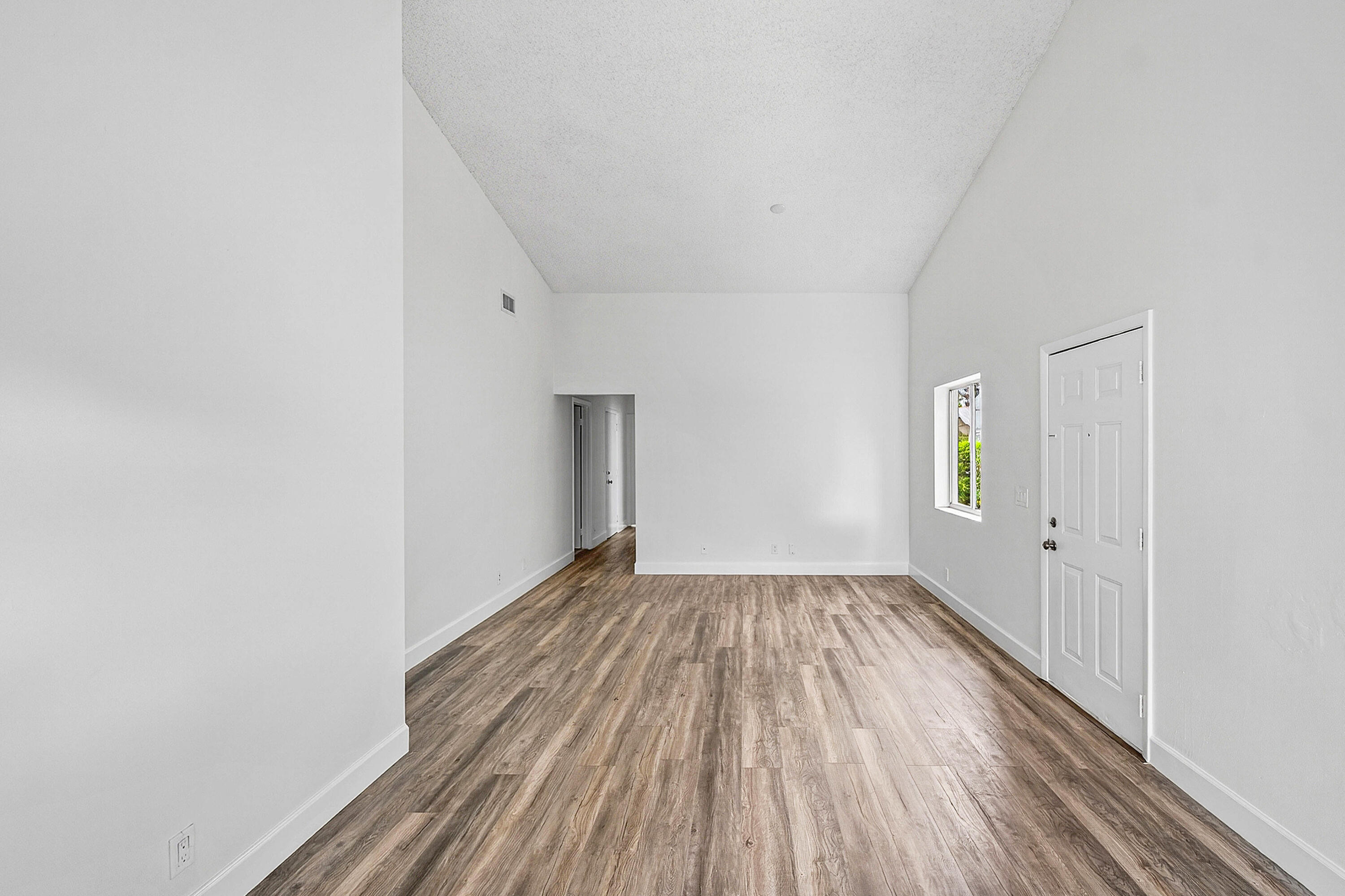 3795 Island Club Circle E 10