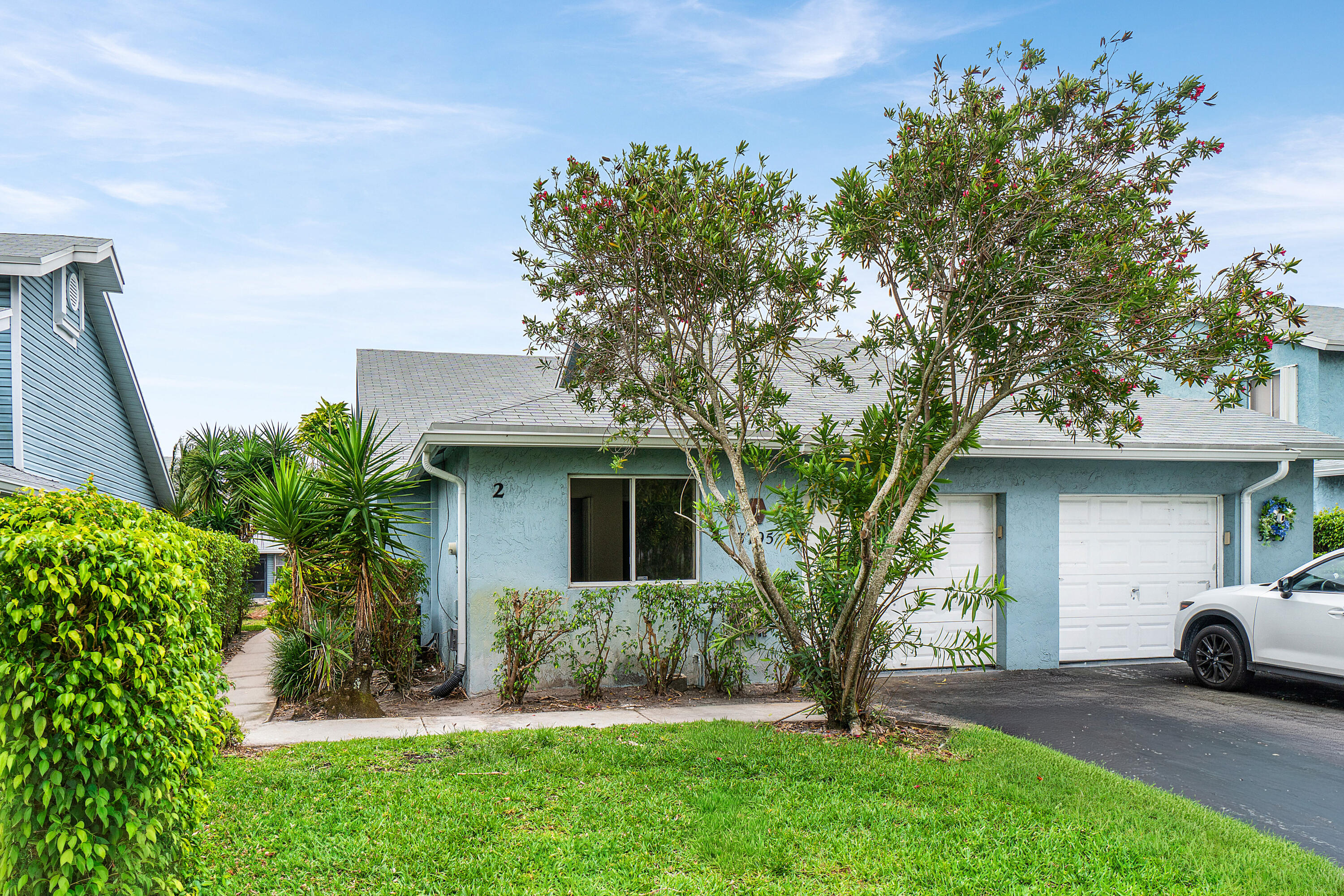 3795 Island Club Circle E 10