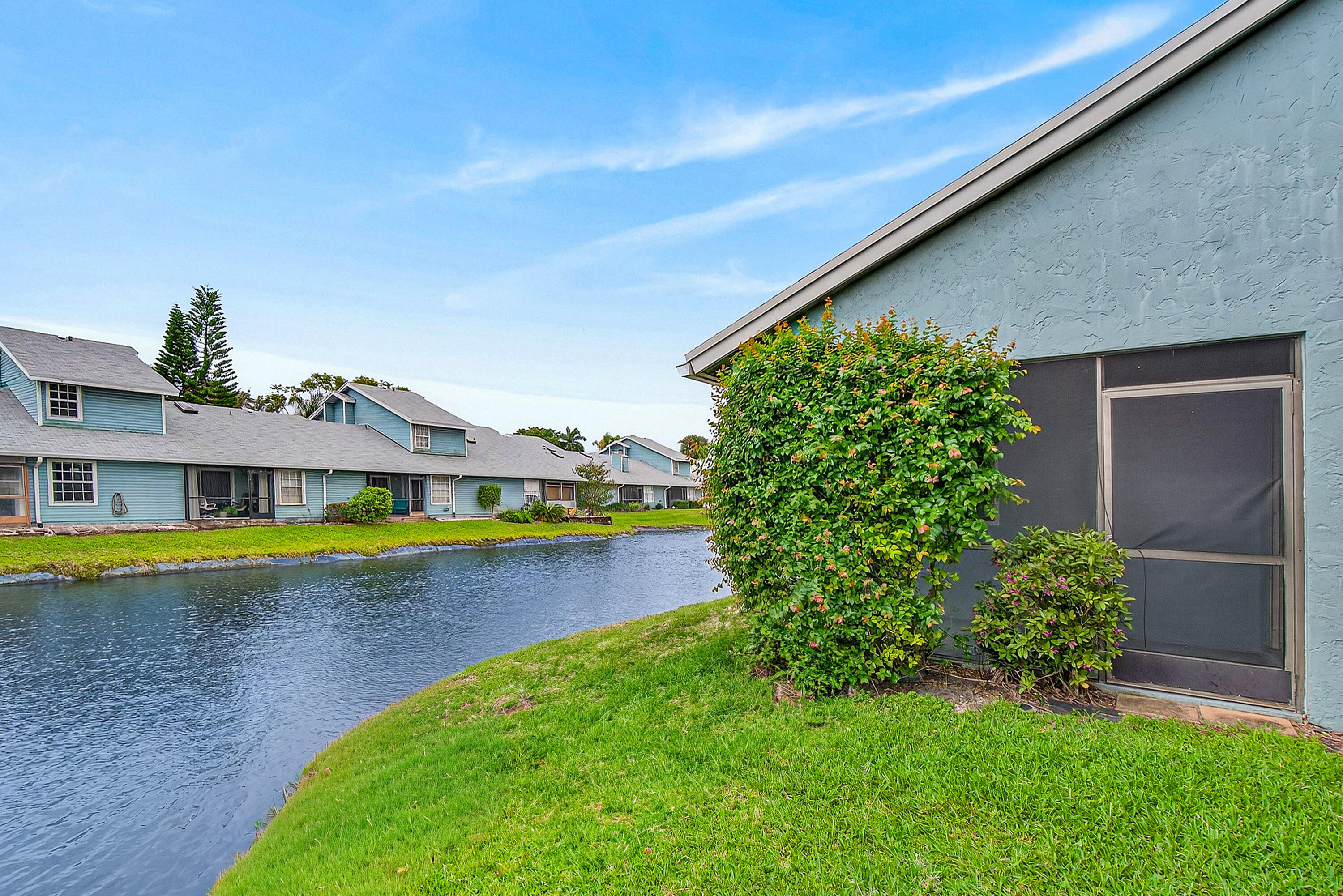 3795 Island Club Circle E 10