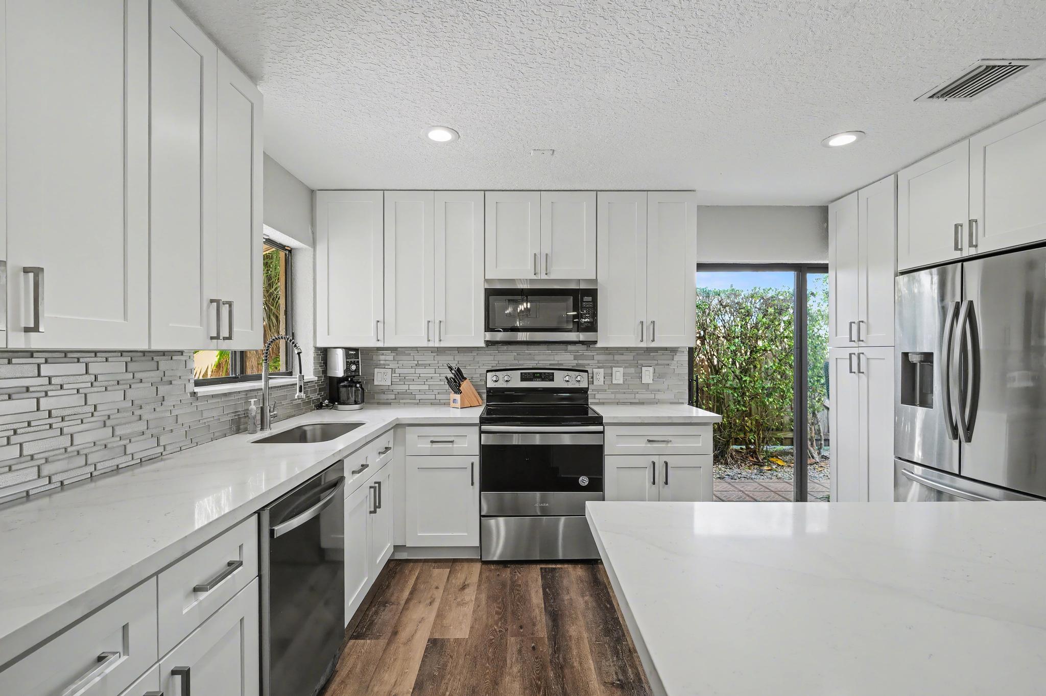 7855 Stanway Place W