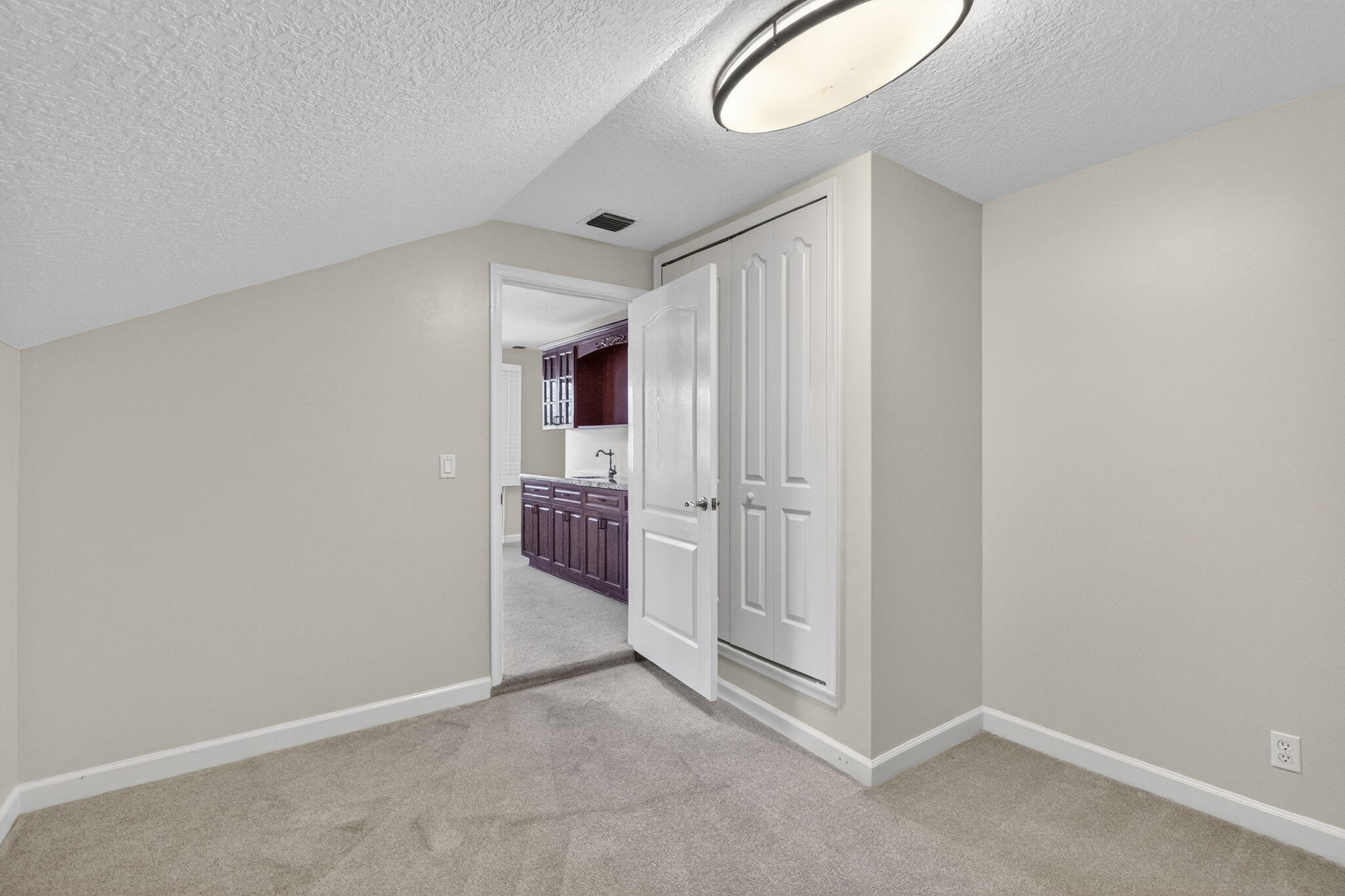 7405 Brunswick Circle