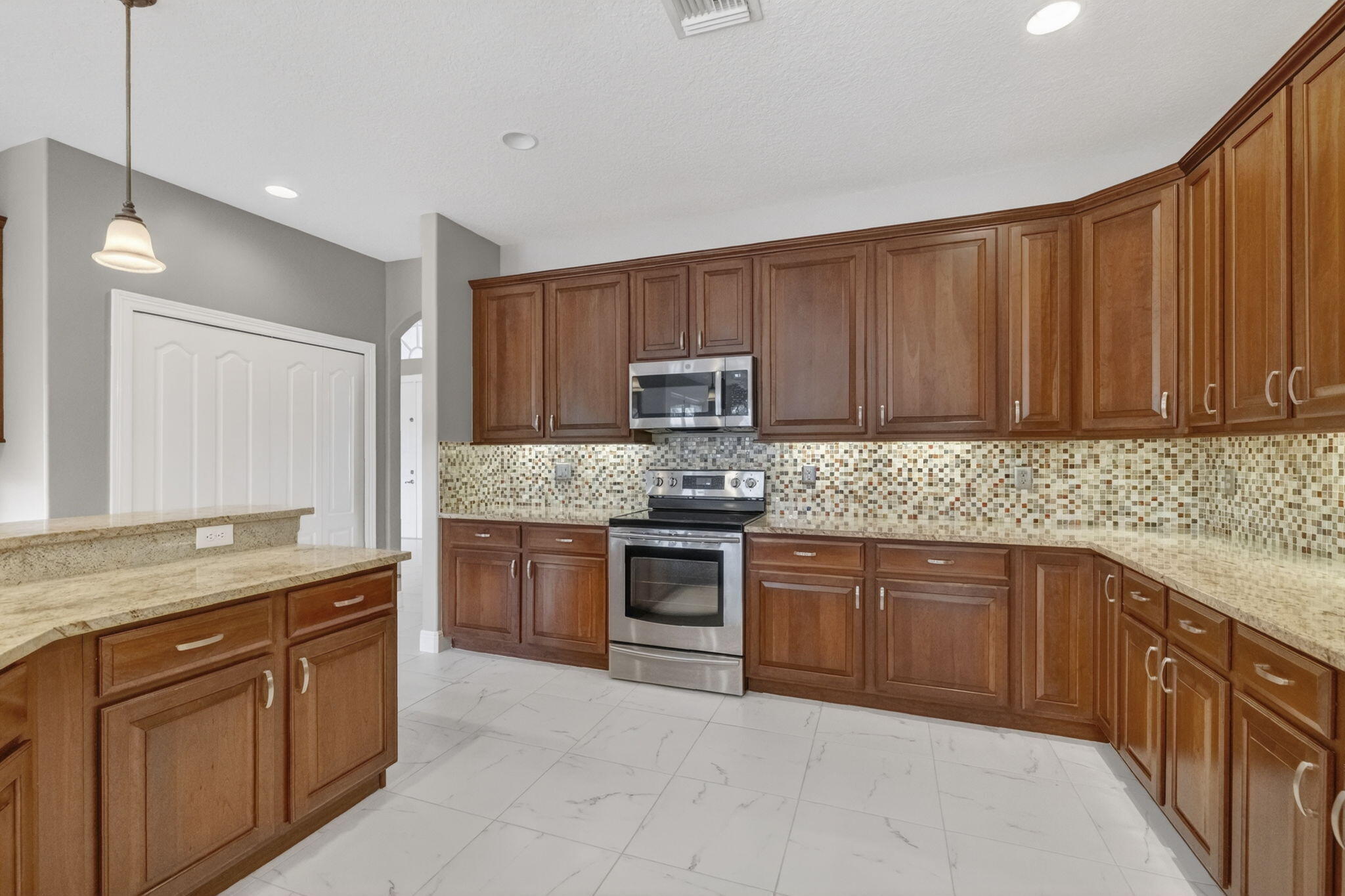 7405 Brunswick Circle