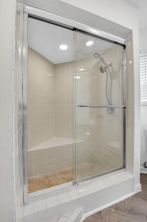 9074 Chatsworth Cascades