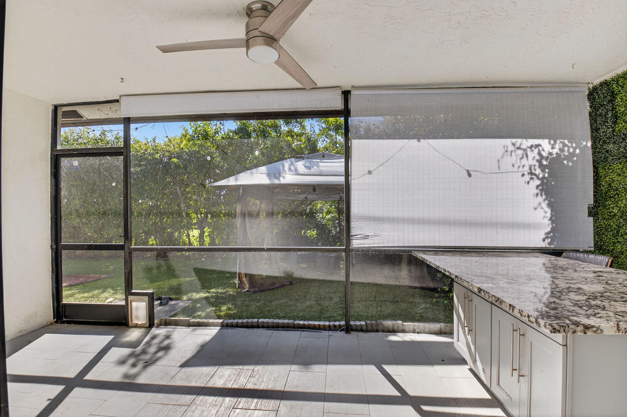 9074 Chatsworth Cascades