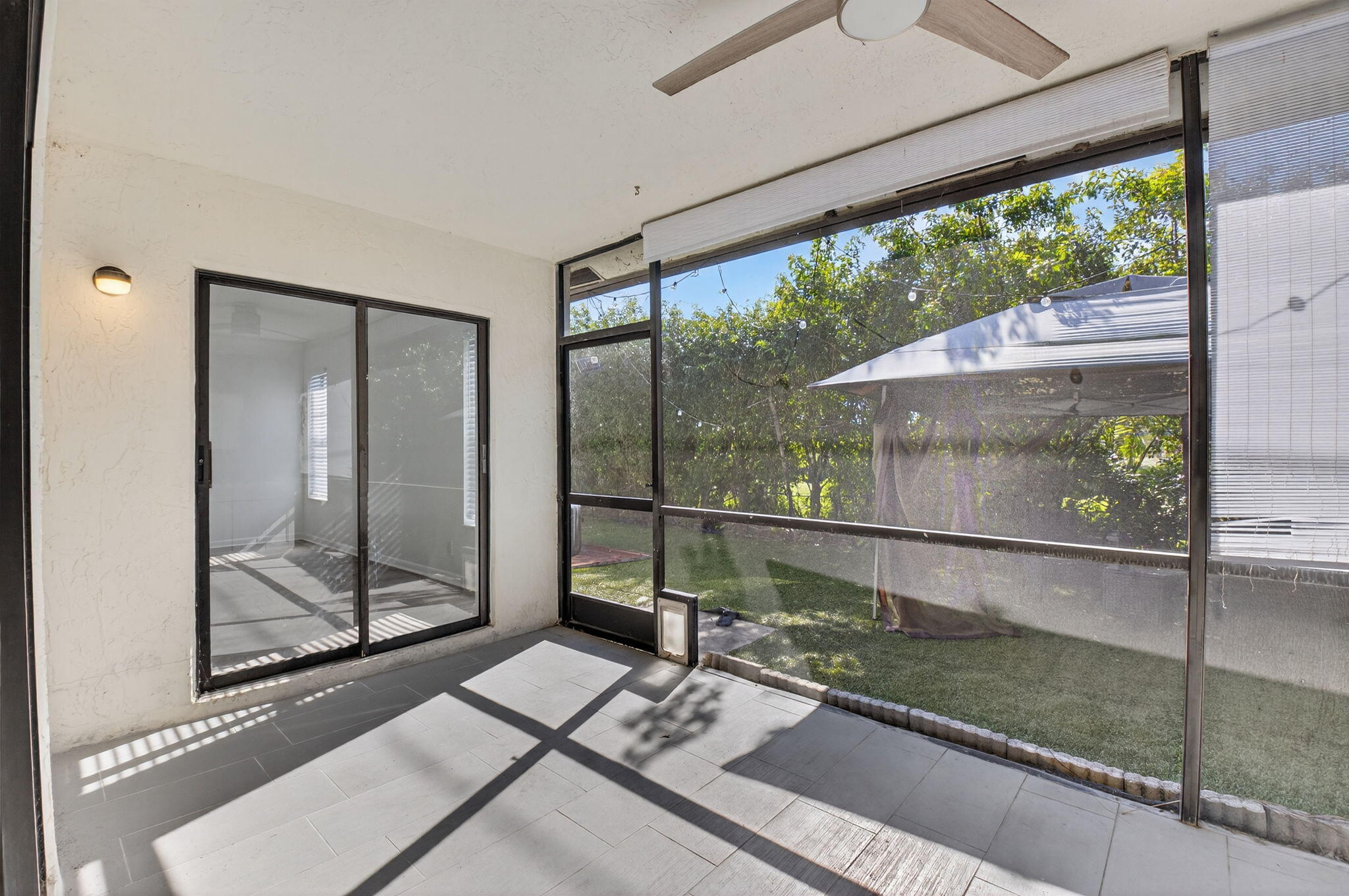 9074 Chatsworth Cascades