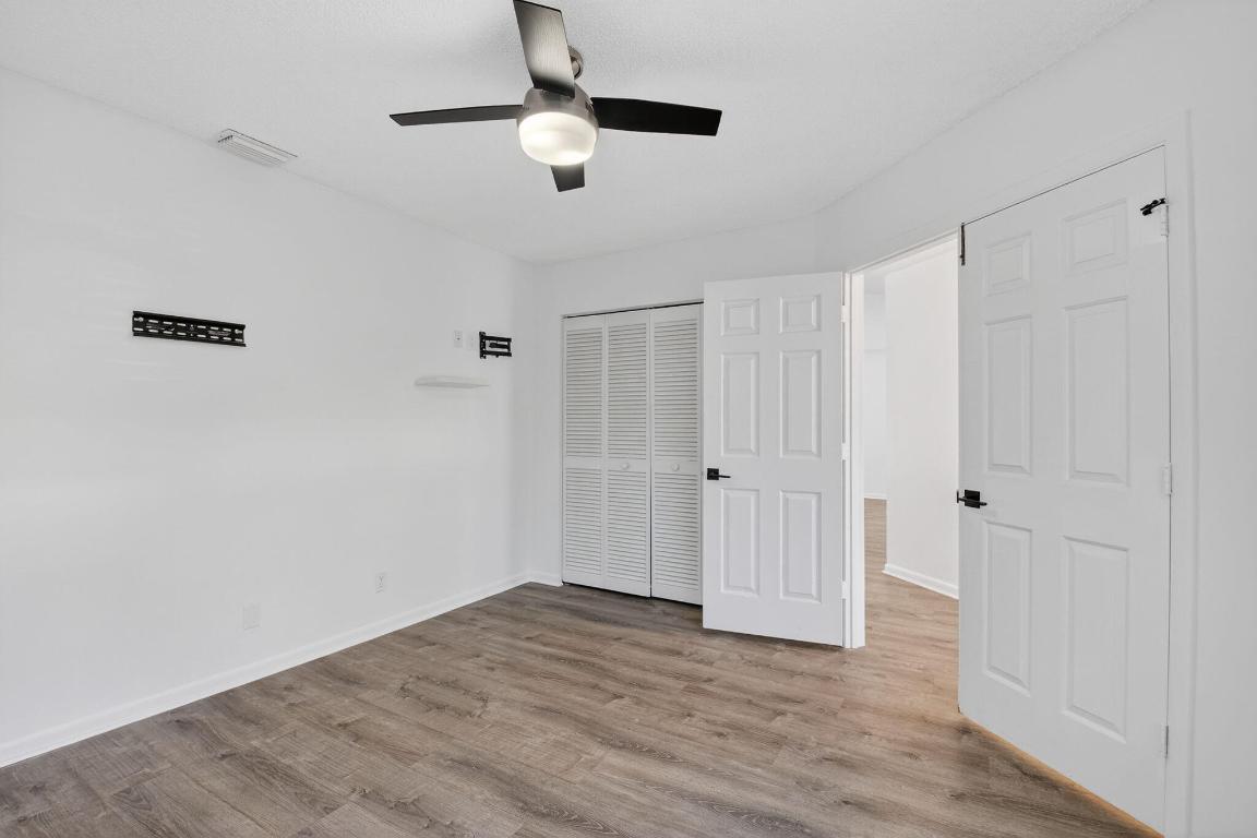 9074 Chatsworth Cascades