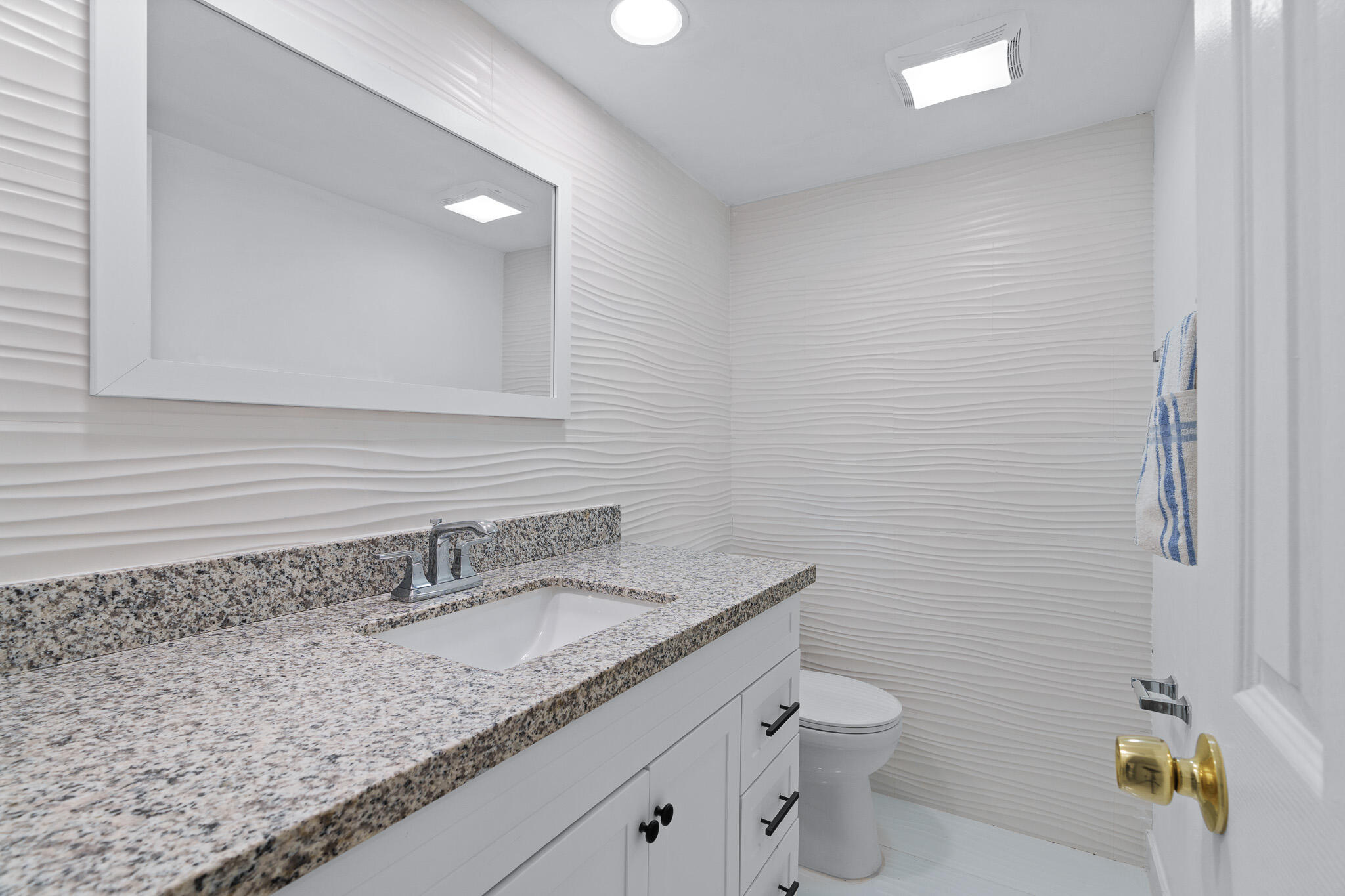 3580 S Ocean Boulevard 8b