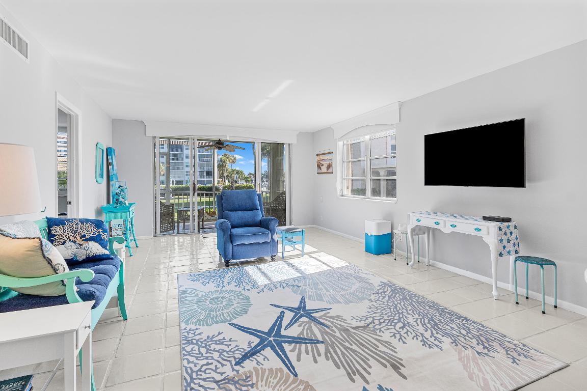 2525 Florida Boulevard 133