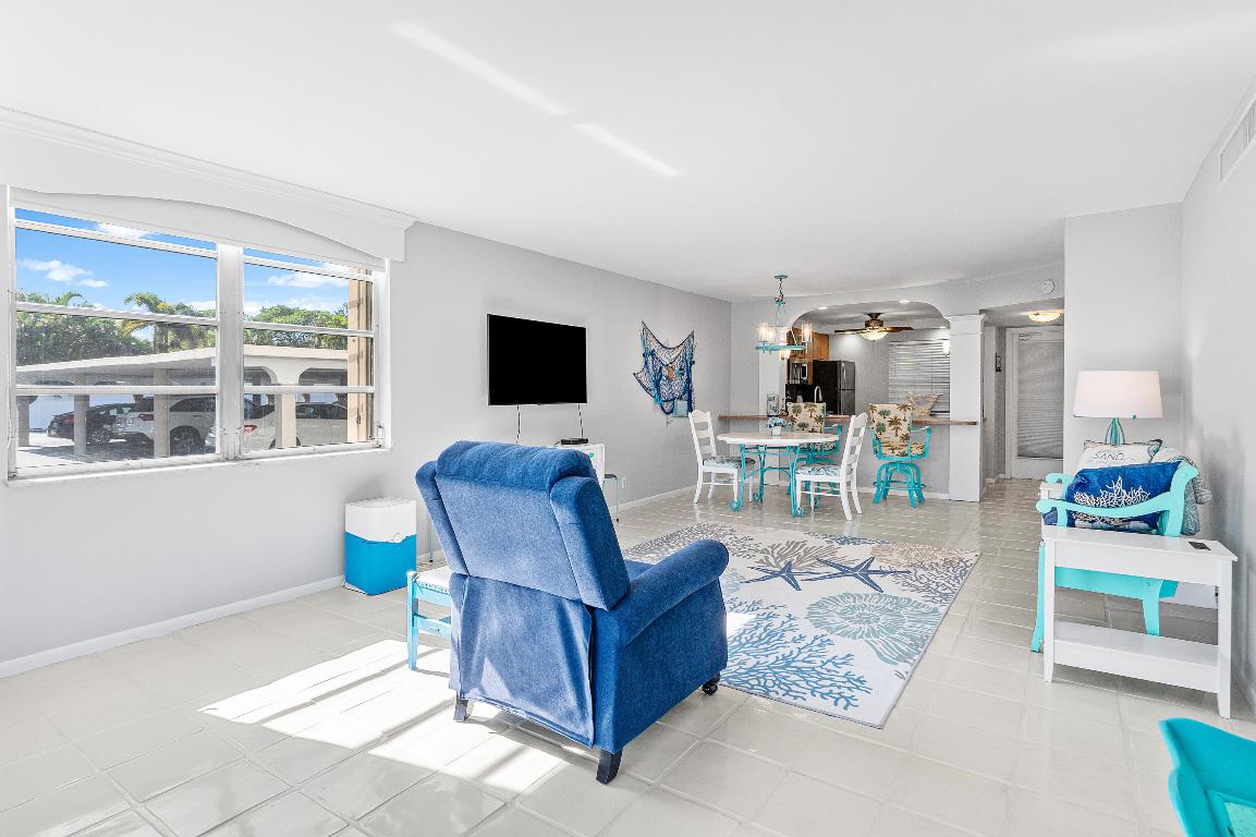 2525 Florida Boulevard 133