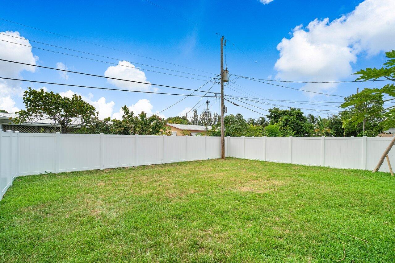 245 SW 6th Street