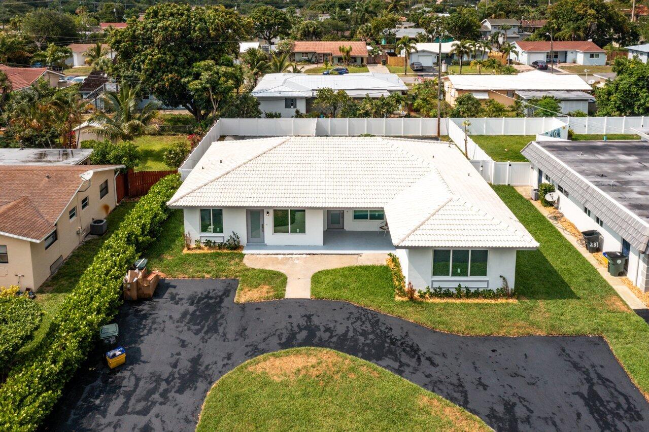 245 SW 6th Street