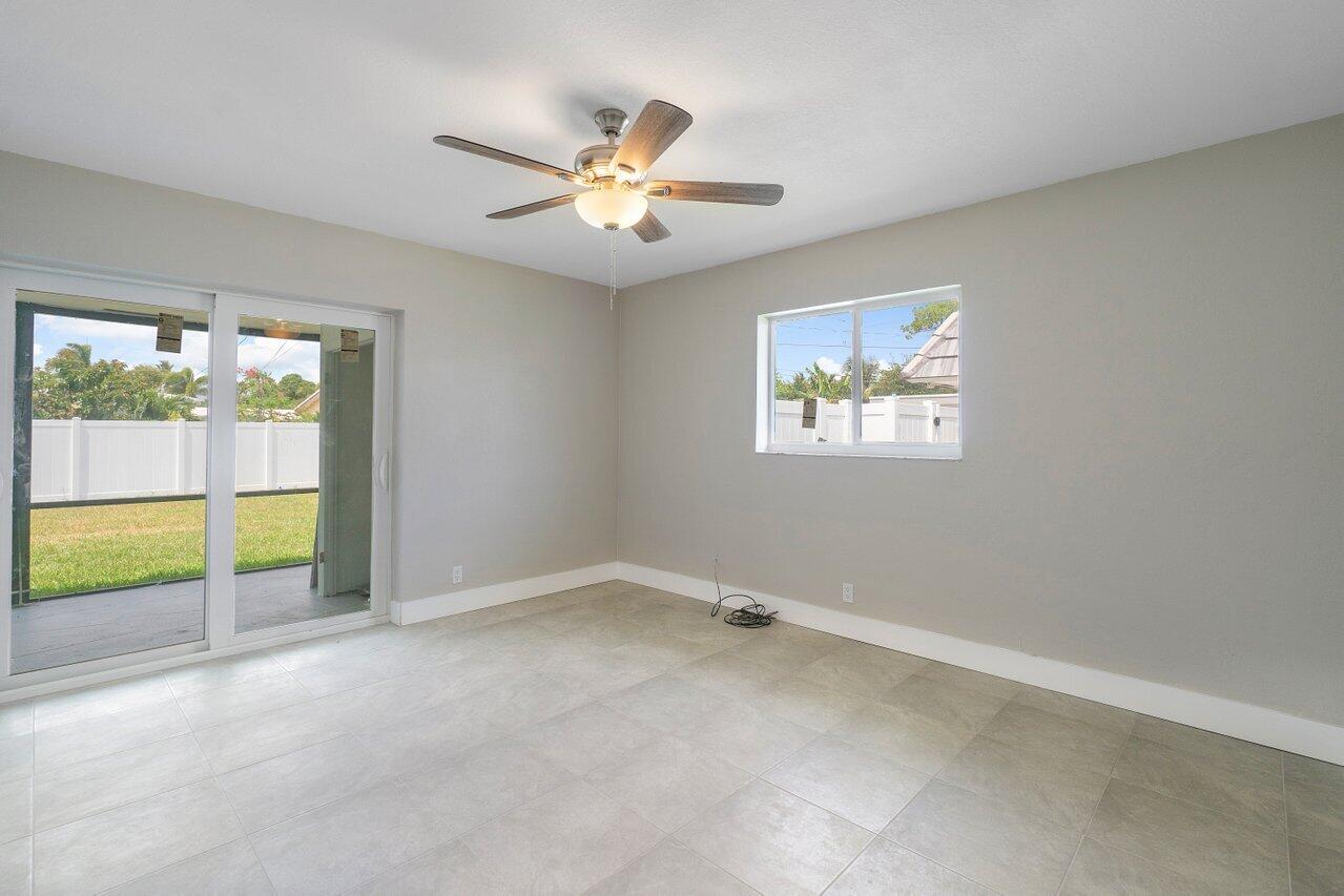 245 SW 6th Street