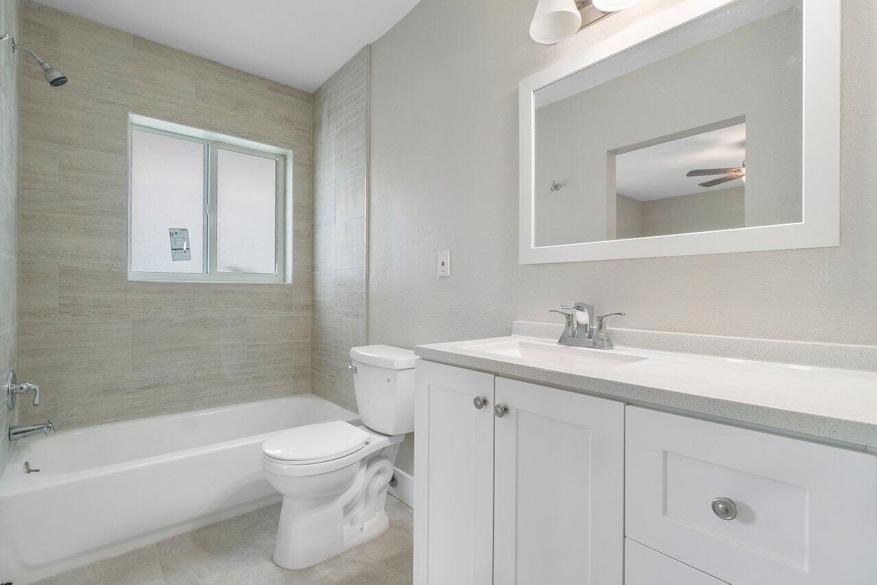 245 SW 6th Street
