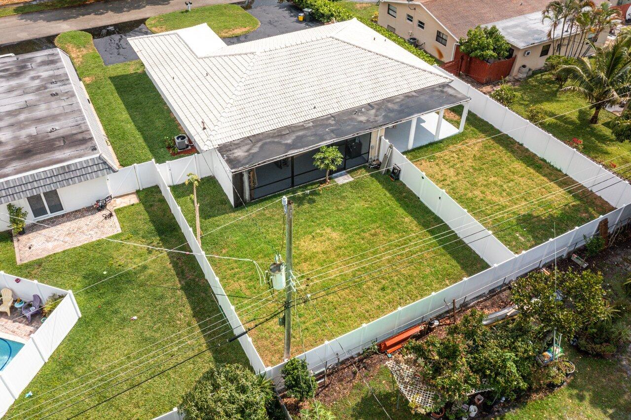245 SW 6th Street