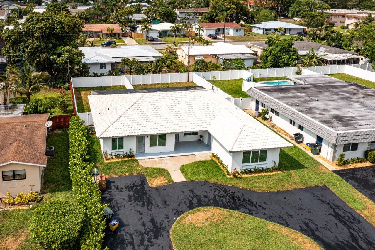 245 SW 6th Street