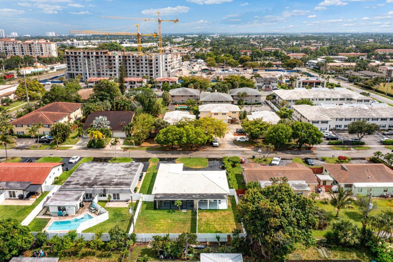 245 SW 6th Street