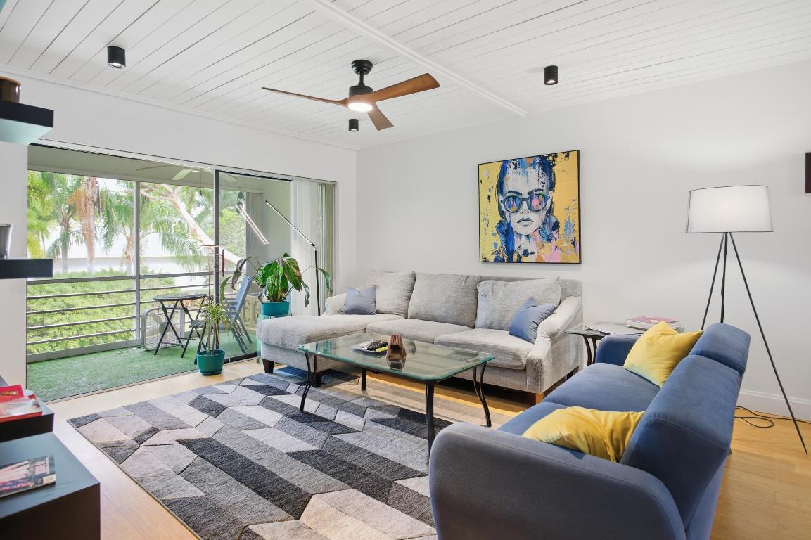 2600 SW 22nd Avenue 906