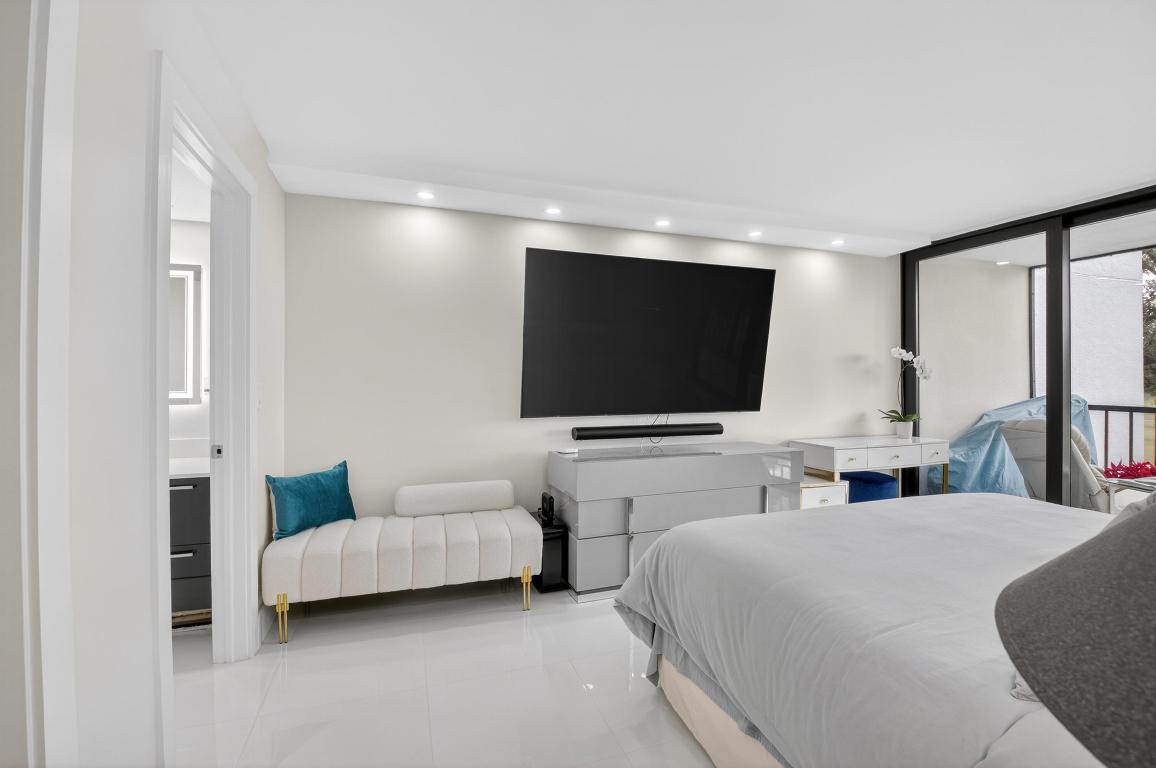 7835 Lakeside Boulevard 925, Boca Raton Unit: 925