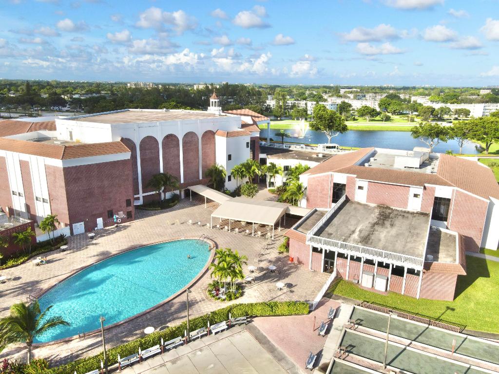 3 Ventnor Drive, Deerfield Beach